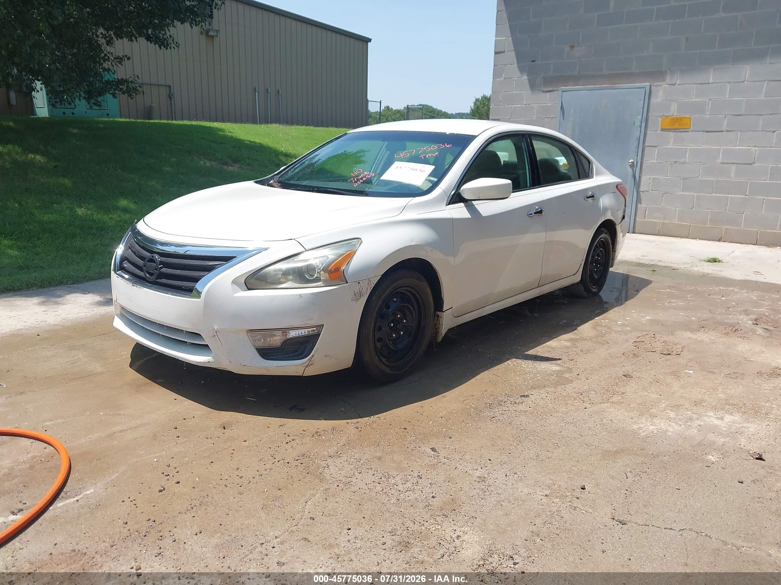 2013 Nissan Altima 2.5 S White vin: 1N4AL3AP0DC296575