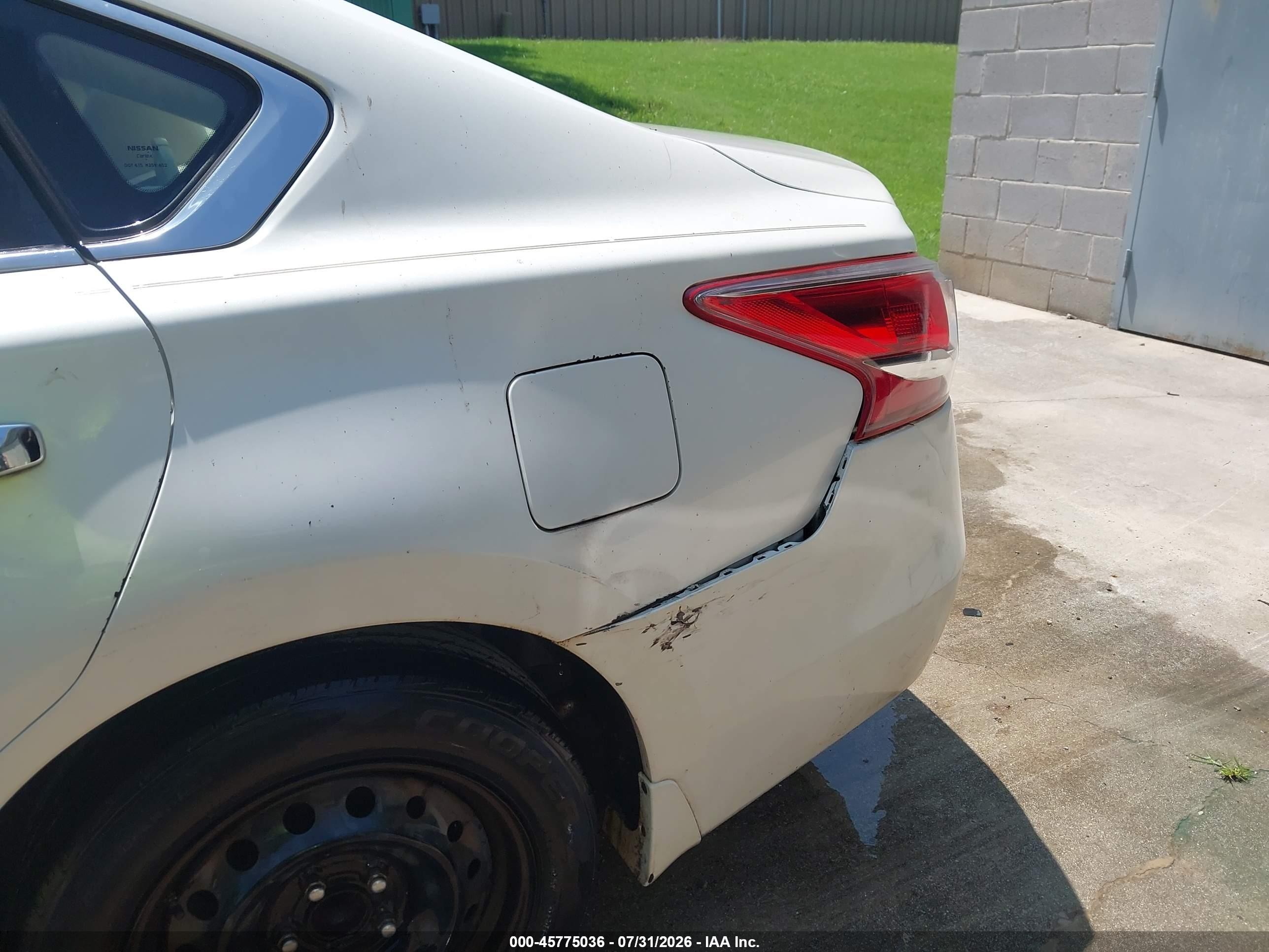 2013 Nissan Altima 2.5 S White vin: 1N4AL3AP0DC296575