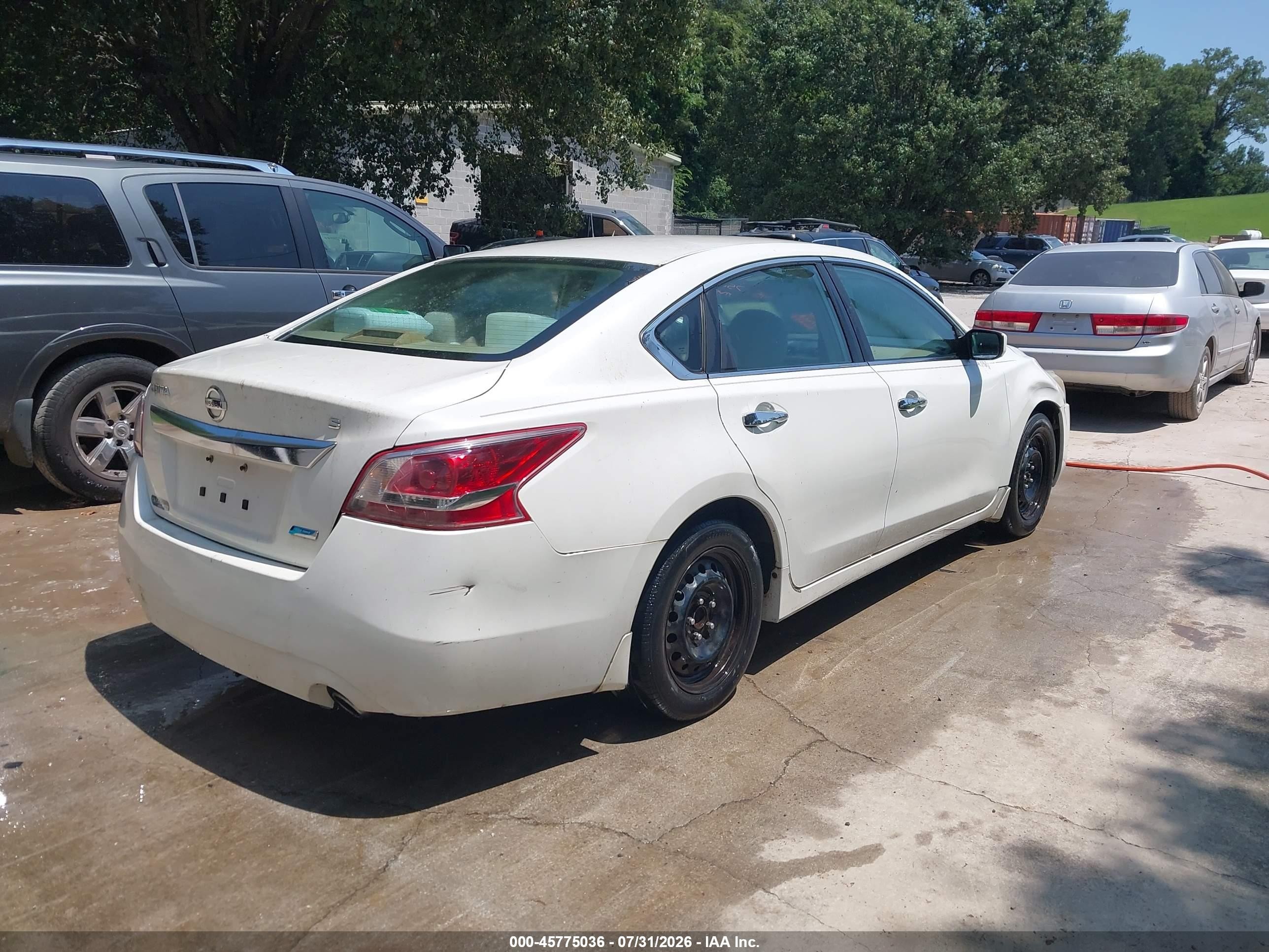 2013 Nissan Altima 2.5 S White vin: 1N4AL3AP0DC296575
