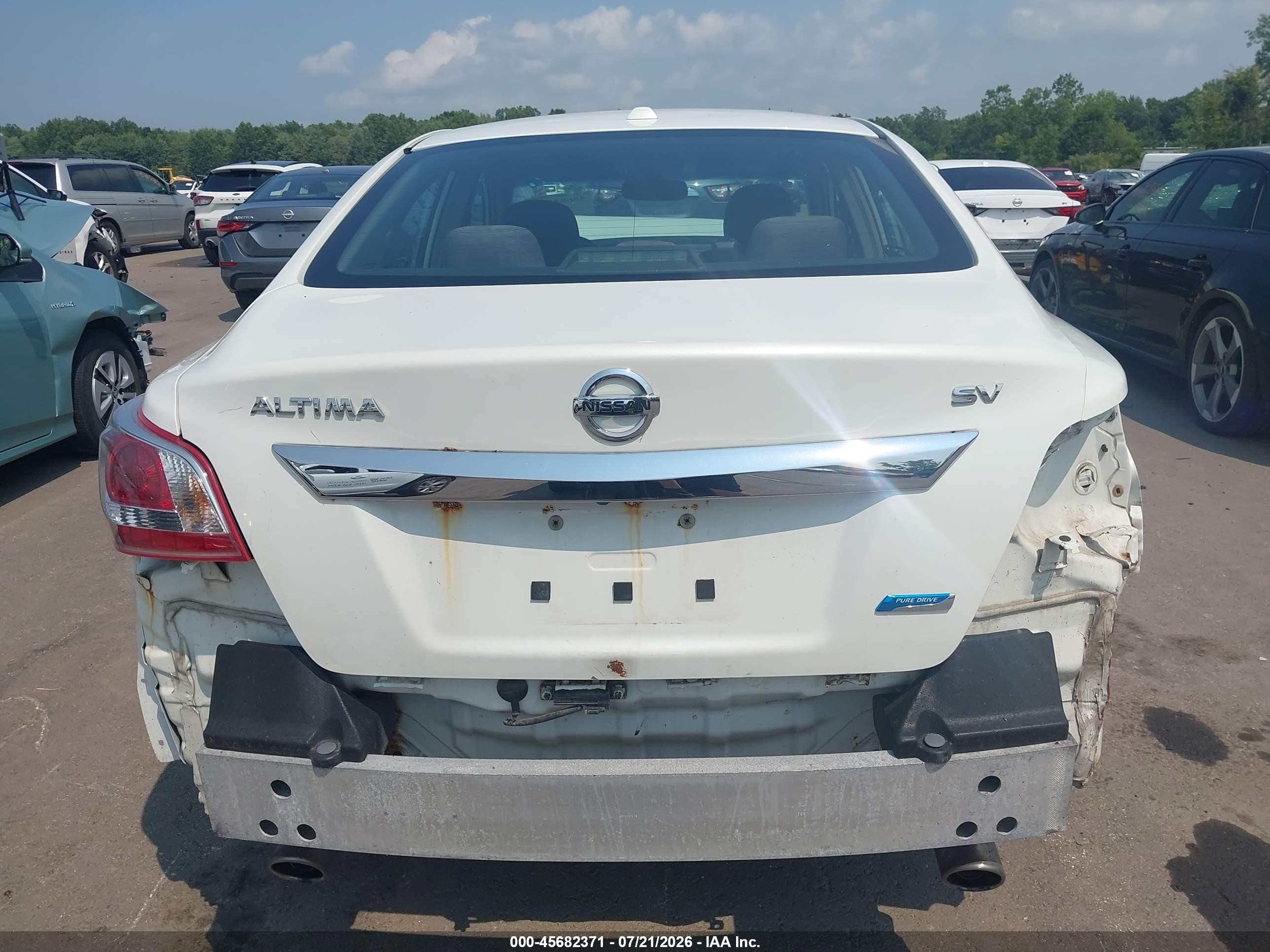 2013 Nissan Altima 2.5 Sv White vin: 1N4AL3AP0DN406982