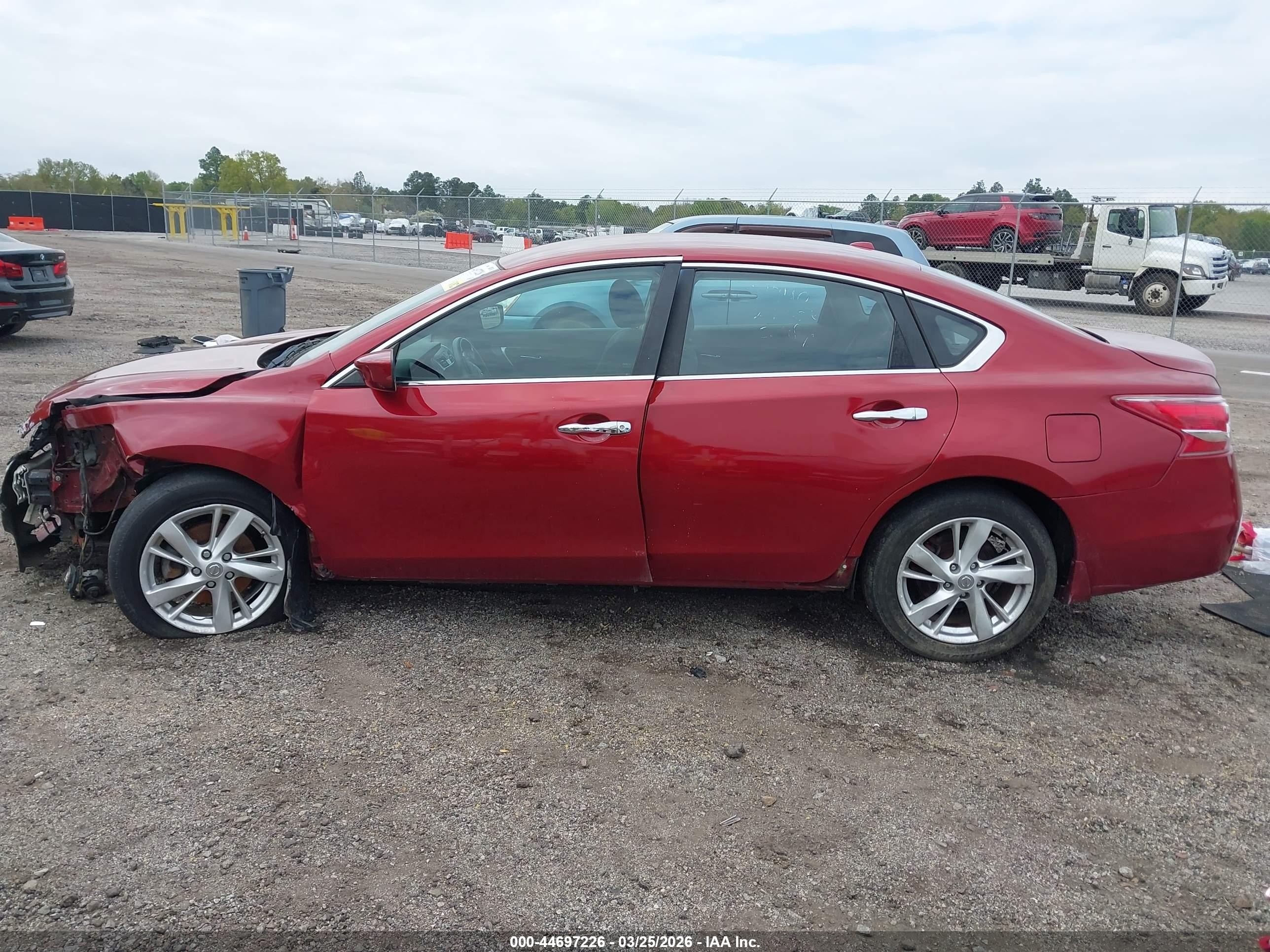 2013 Nissan Altima 2.5 Sv Red vin: 1N4AL3AP0DN415410