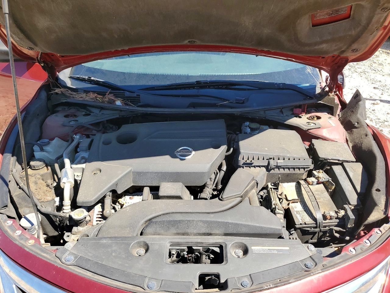 2013 Nissan Altima 2.5 Red vin: 1N4AL3AP0DN522361