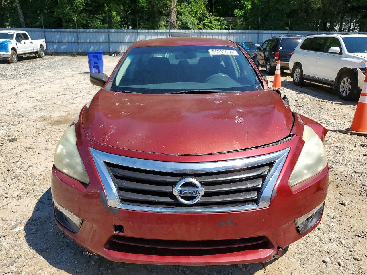 2013 Nissan Altima 2.5 Red vin: 1N4AL3AP0DN522361