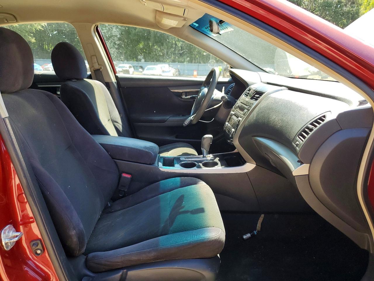 2013 Nissan Altima 2.5 Red vin: 1N4AL3AP0DN522361