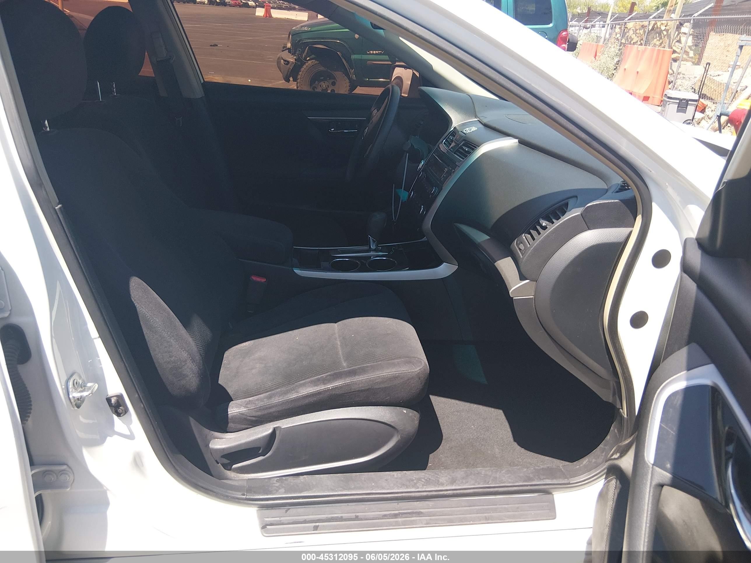 2013 Nissan Altima 2.5 S White vin: 1N4AL3AP0DN539354