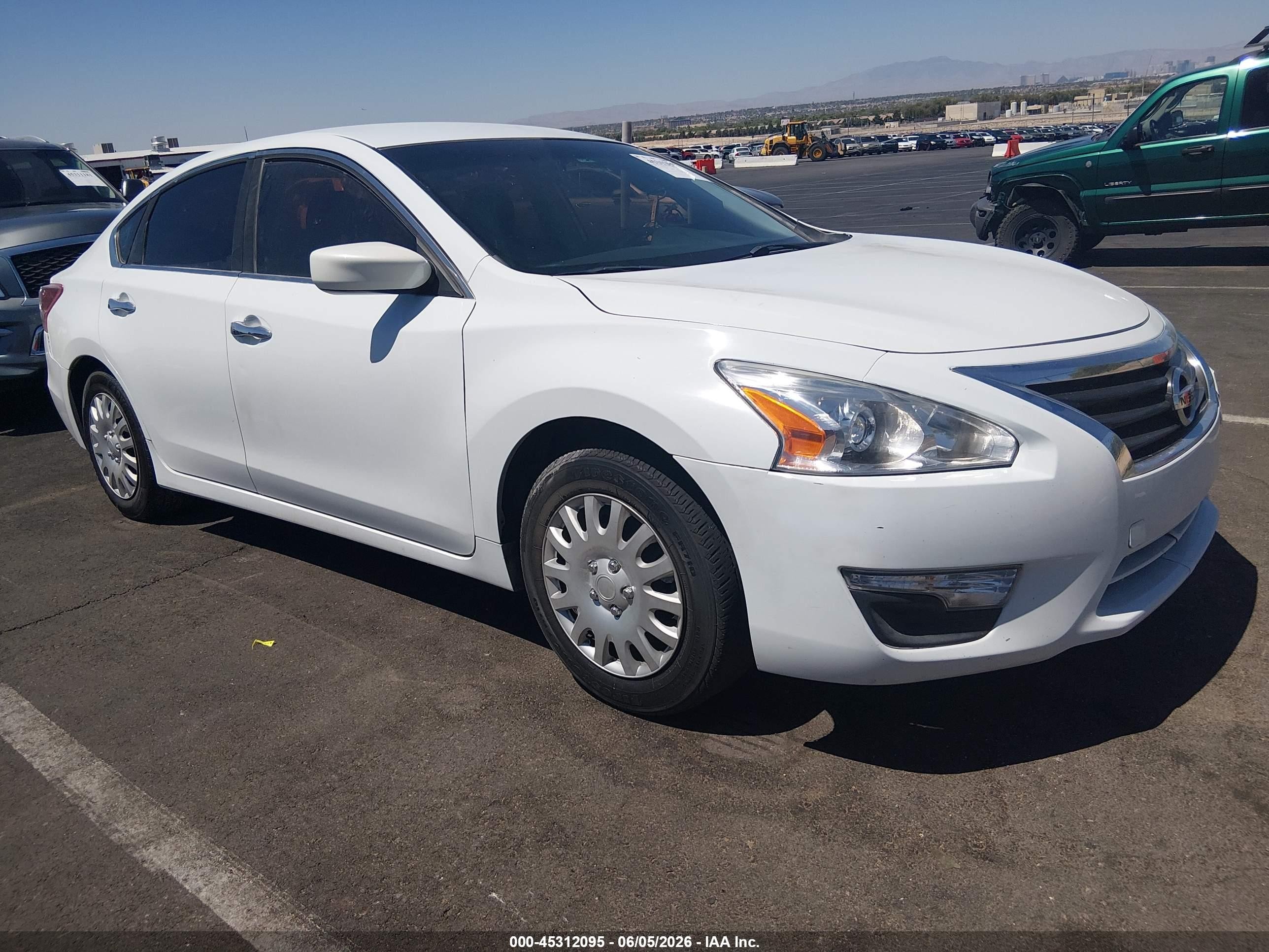 2013 Nissan Altima 2.5 S White vin: 1N4AL3AP0DN539354