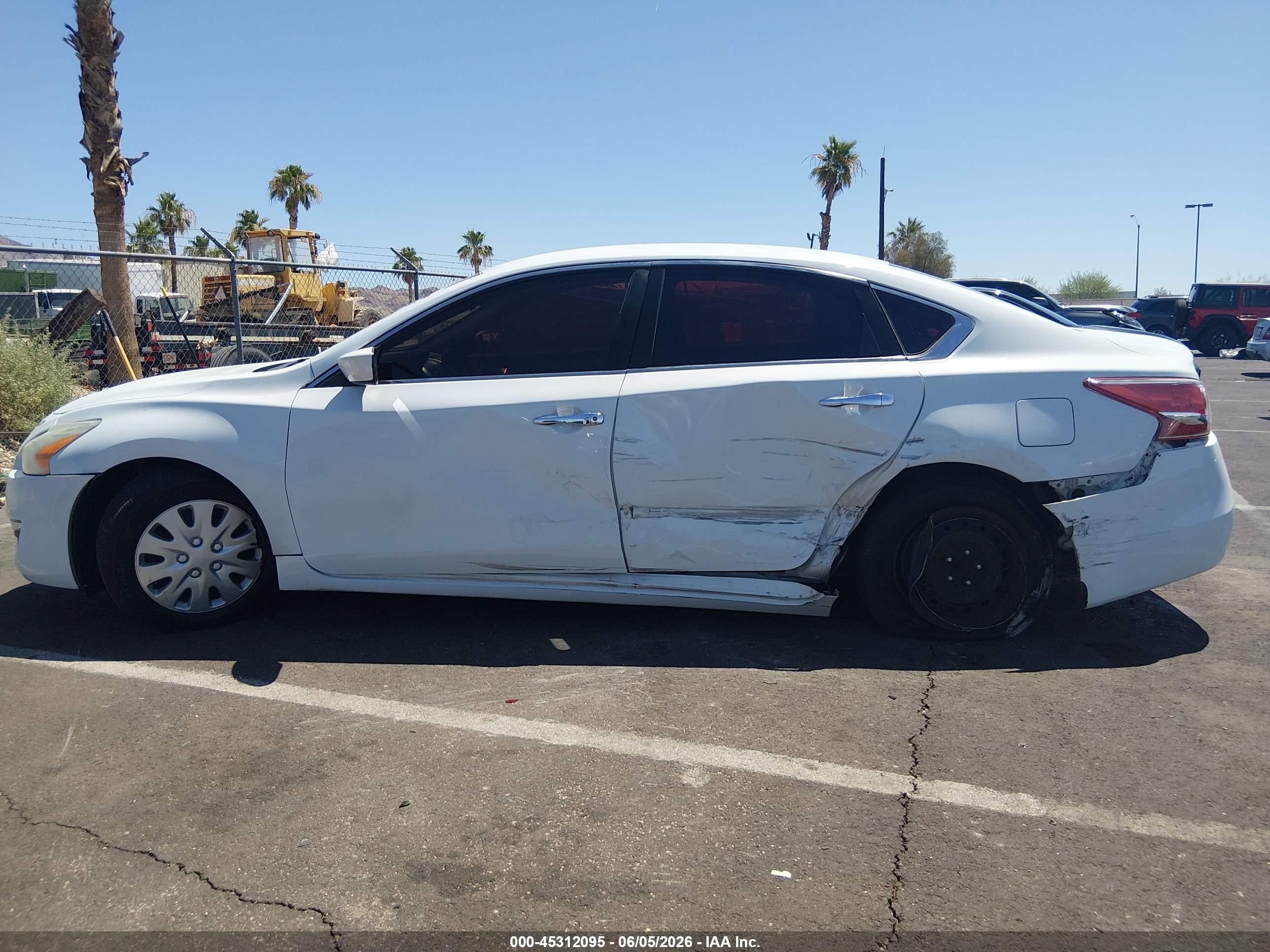 2013 Nissan Altima 2.5 S White vin: 1N4AL3AP0DN539354