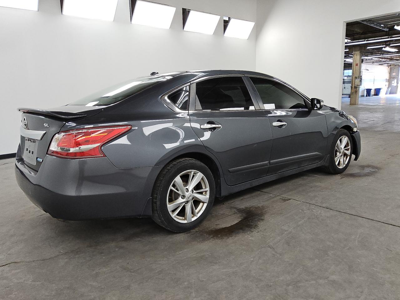 2013 Nissan Altima 2.5 Sl Серый vin: 1N4AL3AP0DN551276 Damage: Right Rear Tire, Worn, Replacement Required