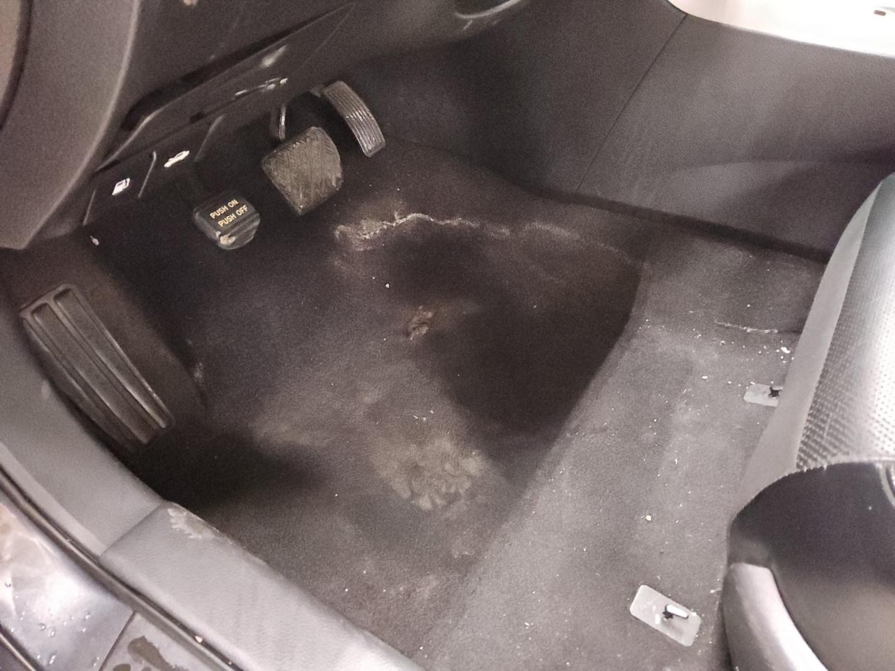 2013 Nissan Altima 2.5 Sl Серый vin: 1N4AL3AP0DN551276 Damage: Left Front Carpet, Worn, Replacement Required