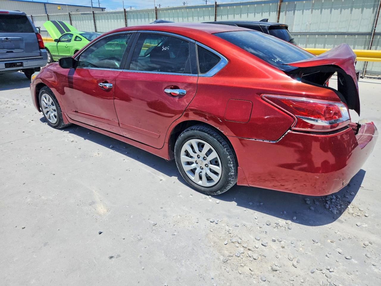 2013 Nissan Altima 2.5 Red vin: 1N4AL3AP0DN558969