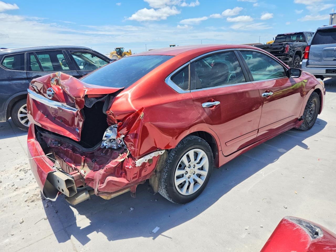 2013 Nissan Altima 2.5 Red vin: 1N4AL3AP0DN558969