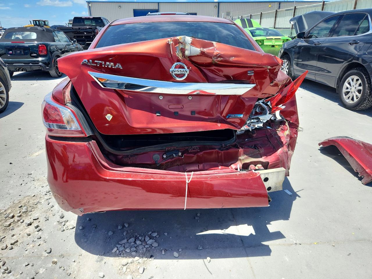 2013 Nissan Altima 2.5 Red vin: 1N4AL3AP0DN558969
