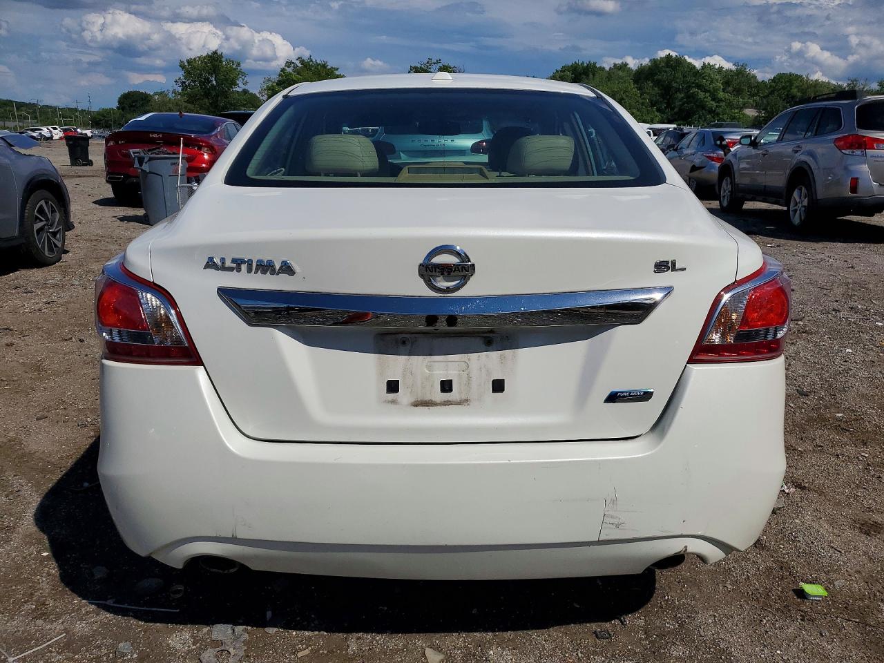 2013 Nissan Altima 2.5 White vin: 1N4AL3AP0DN587923