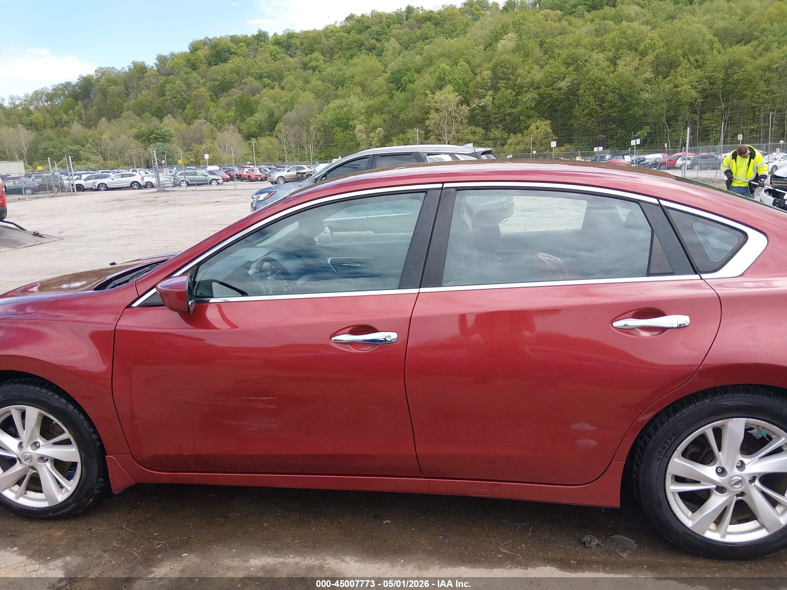 2014 Nissan Altima 2.5 Sv Red vin: 1N4AL3AP0EC100698