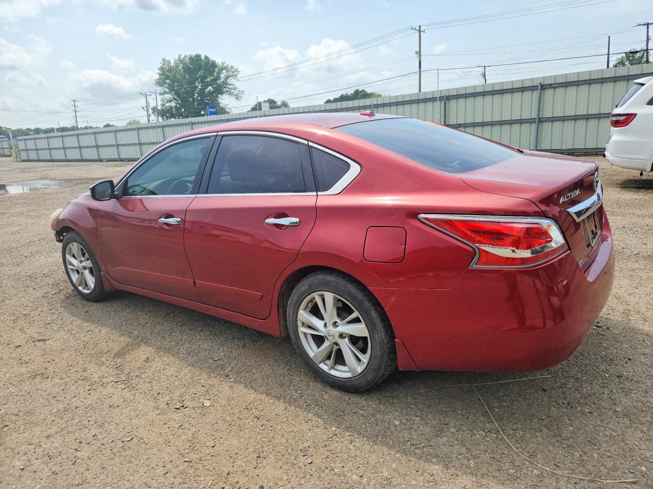 2014 Nissan Altima 2.5 Red vin: 1N4AL3AP0EC111717