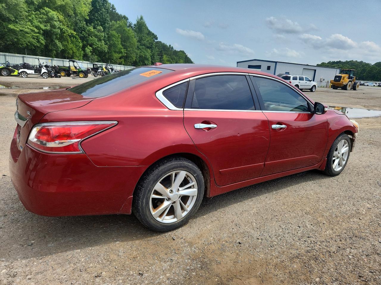 2014 Nissan Altima 2.5 Red vin: 1N4AL3AP0EC111717