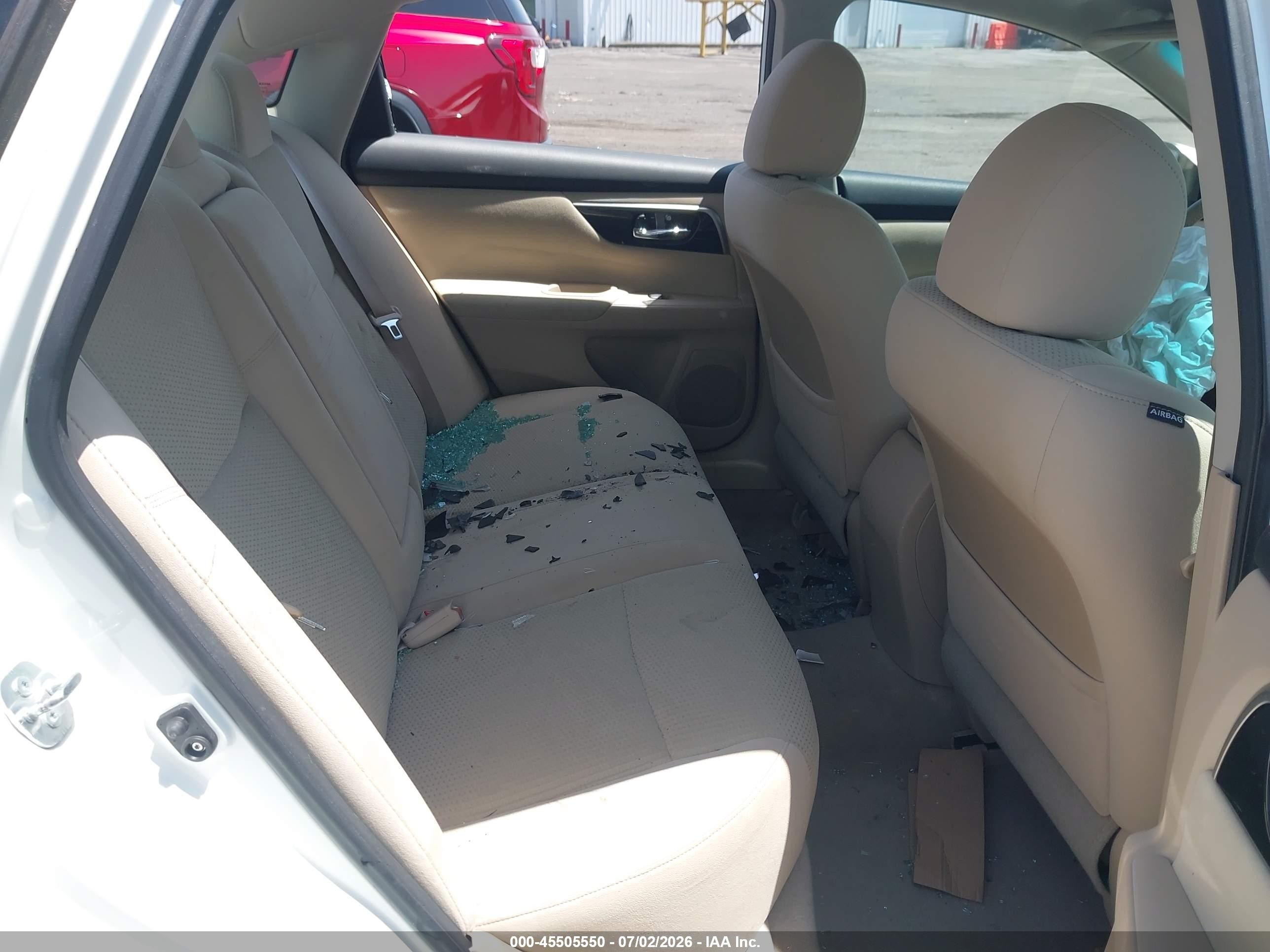 2014 Nissan Altima 2.5 Sv White vin: 1N4AL3AP0EC115282