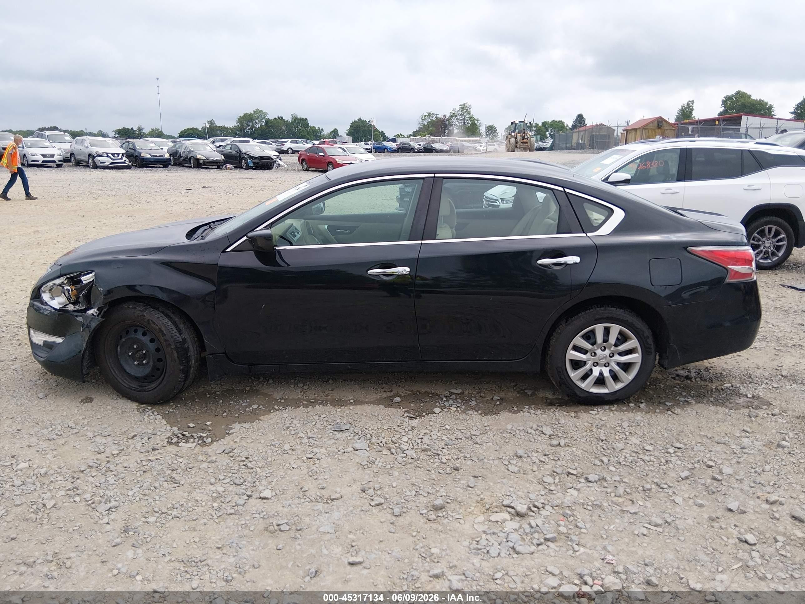 2014 Nissan Altima 2.5 S Black vin: 1N4AL3AP0EC116044