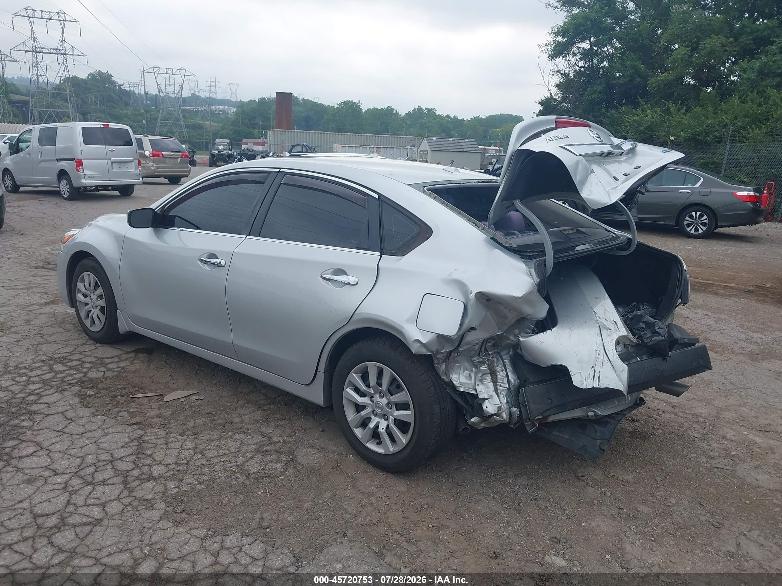 2014 Nissan Altima 2.5 S Silver vin: 1N4AL3AP0EC139839