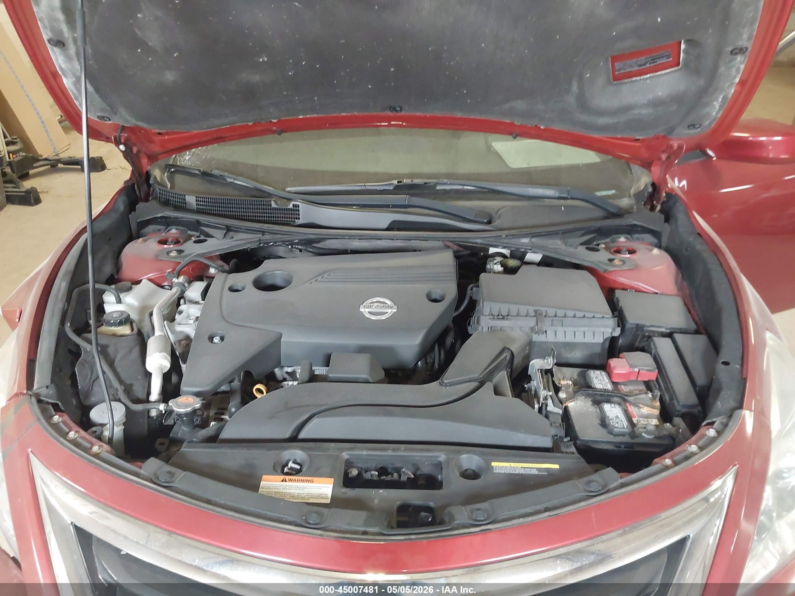 2014 Nissan Altima 2.5 S Red vin: 1N4AL3AP0EC140599