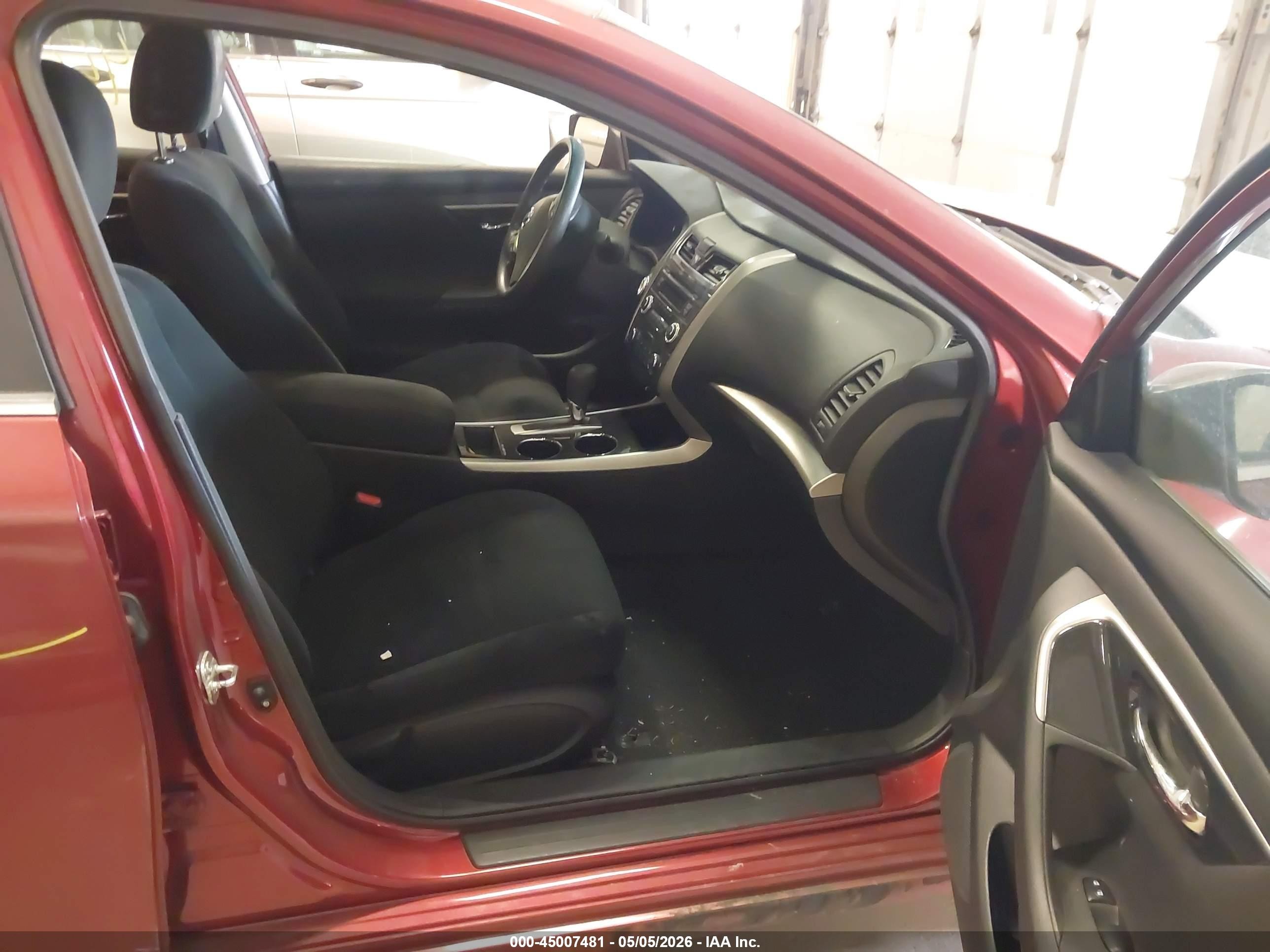 2014 Nissan Altima 2.5 S Red vin: 1N4AL3AP0EC140599