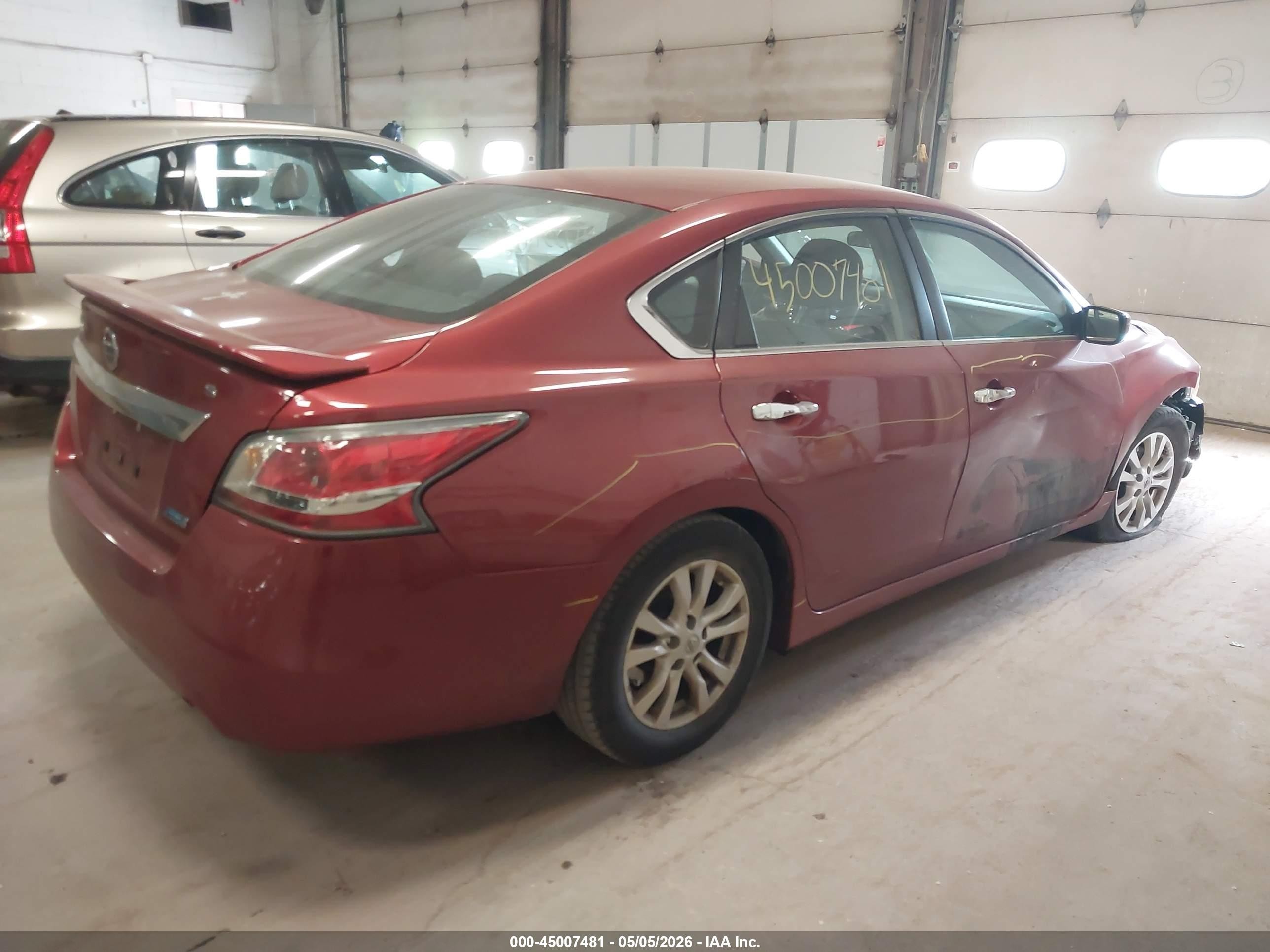 2014 Nissan Altima 2.5 S Red vin: 1N4AL3AP0EC140599