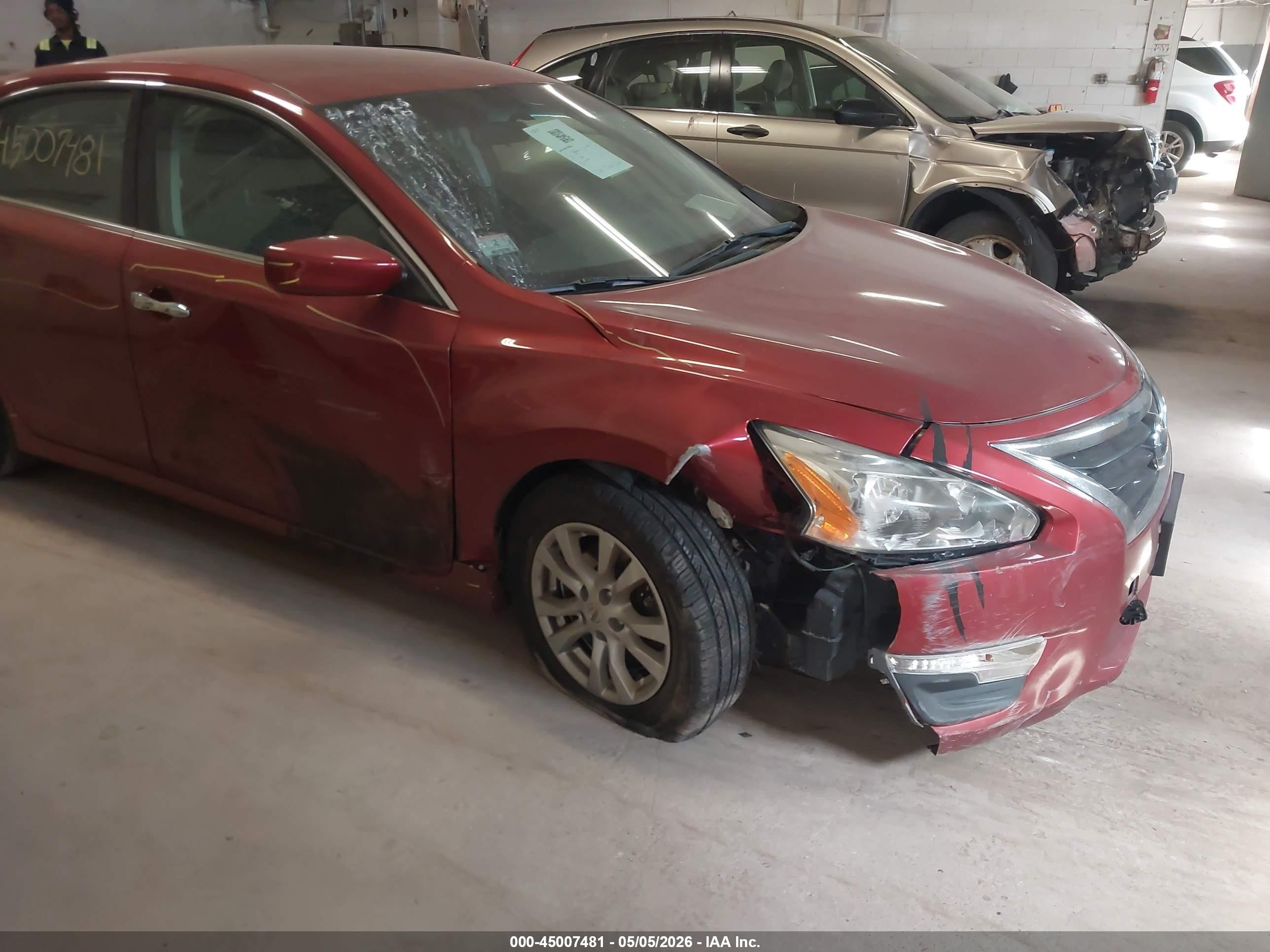 2014 Nissan Altima 2.5 S Red vin: 1N4AL3AP0EC140599