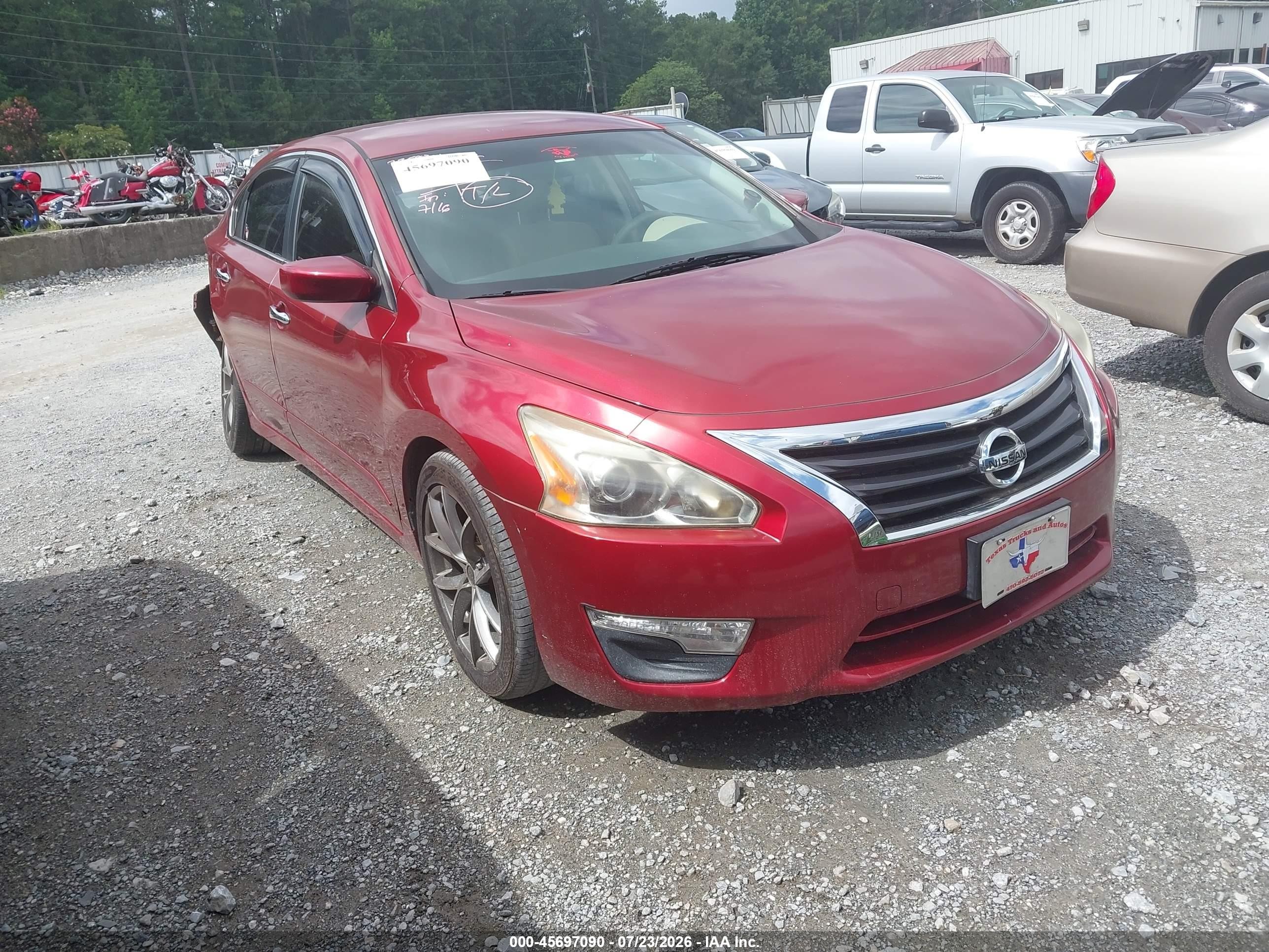 2014 Nissan Altima 2.5 S Red vin: 1N4AL3AP0EC141588