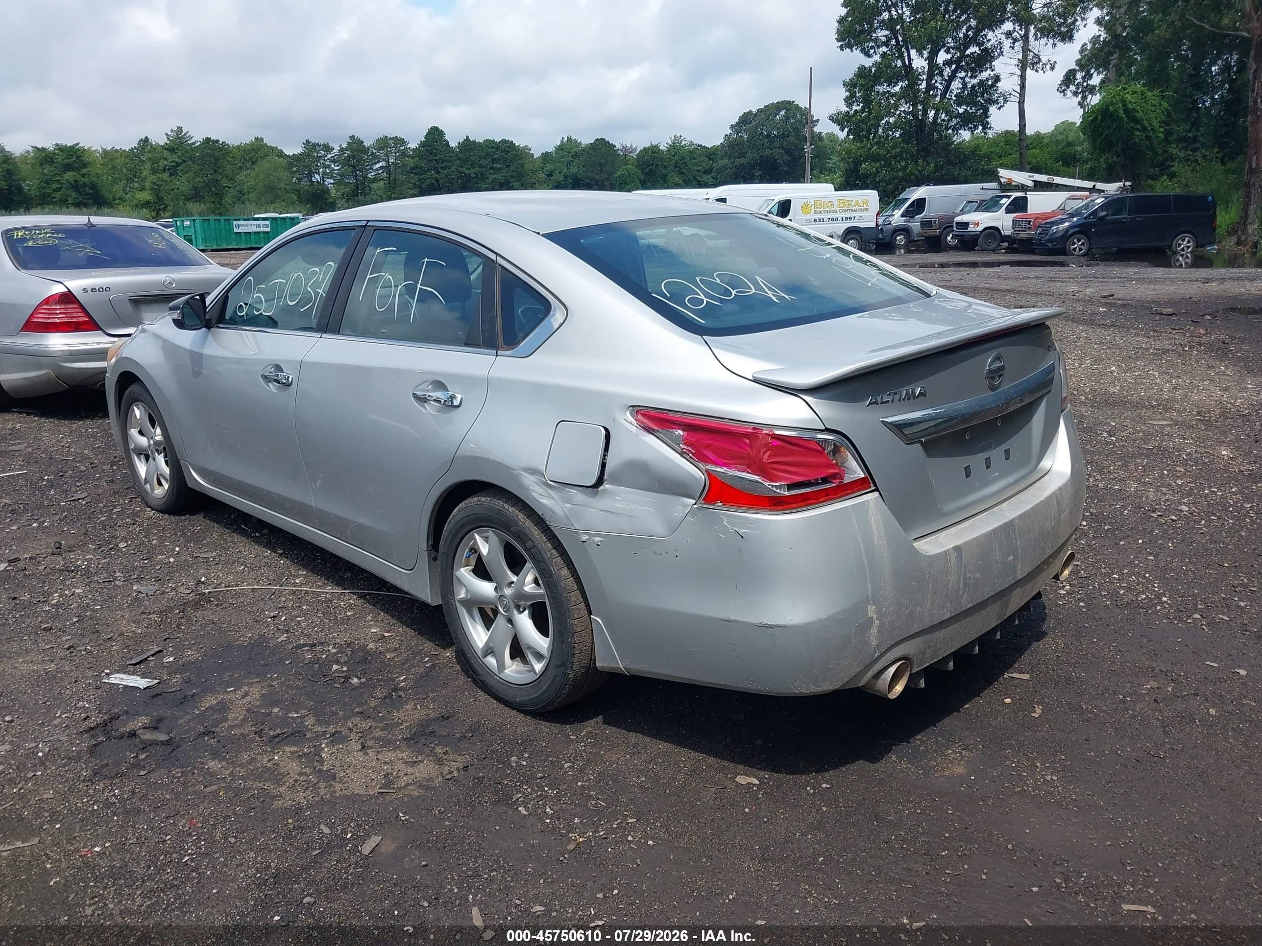 2014 Nissan Altima 2.5 S Silver vin: 1N4AL3AP0EC149433