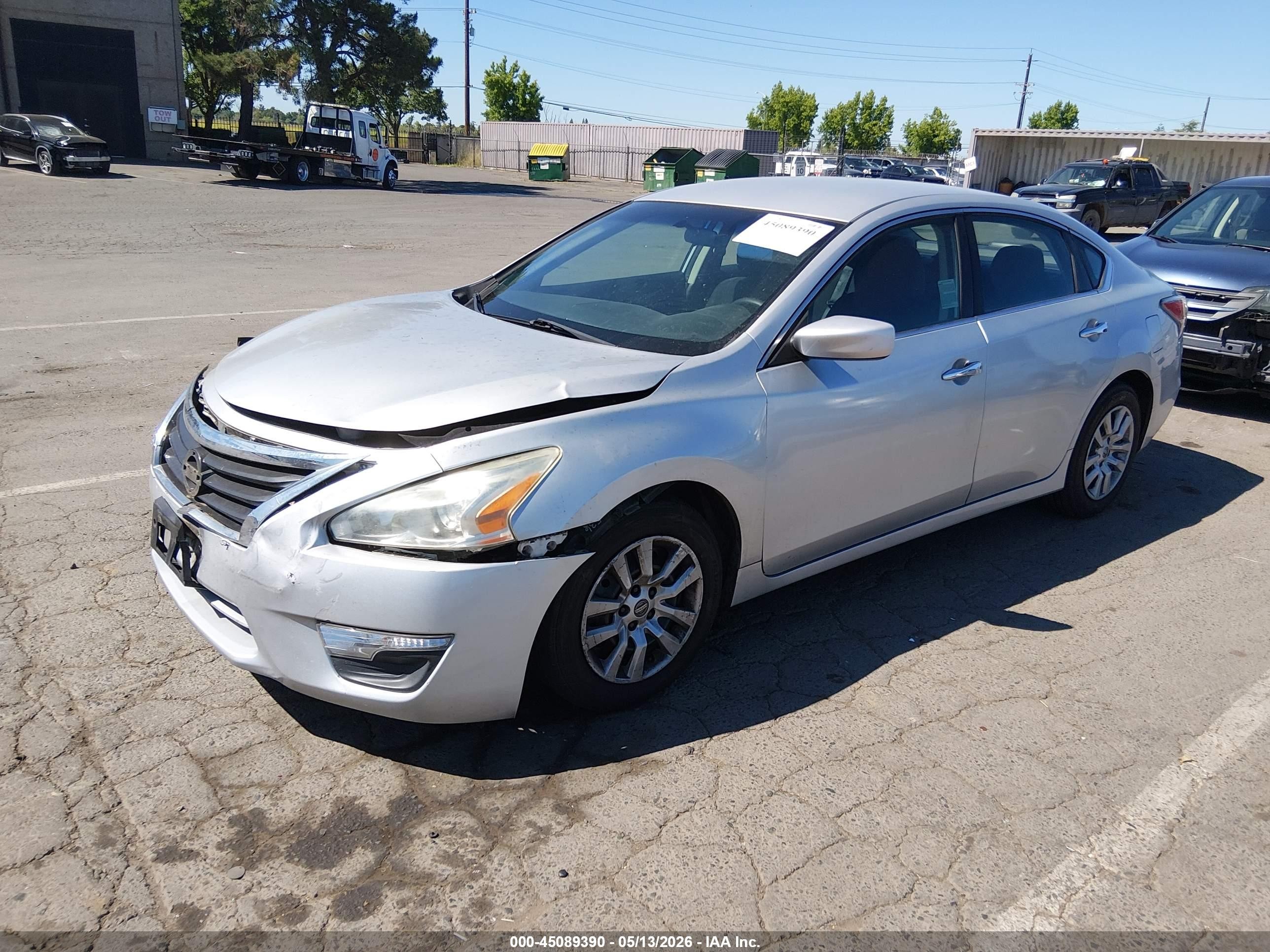 2014 Nissan Altima 2.5 S Silver vin: 1N4AL3AP0EC163610
