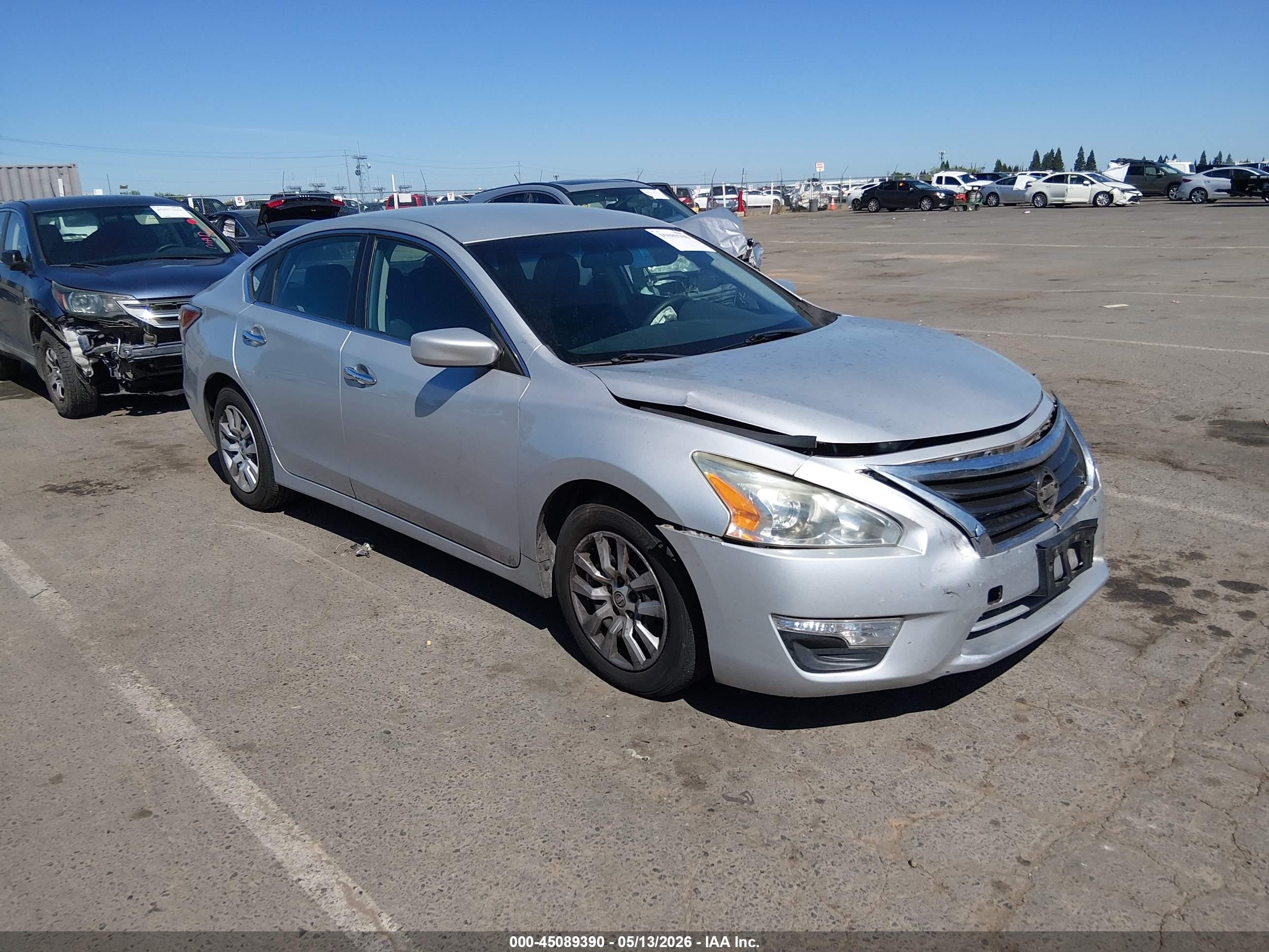 2014 Nissan Altima 2.5 S Silver vin: 1N4AL3AP0EC163610