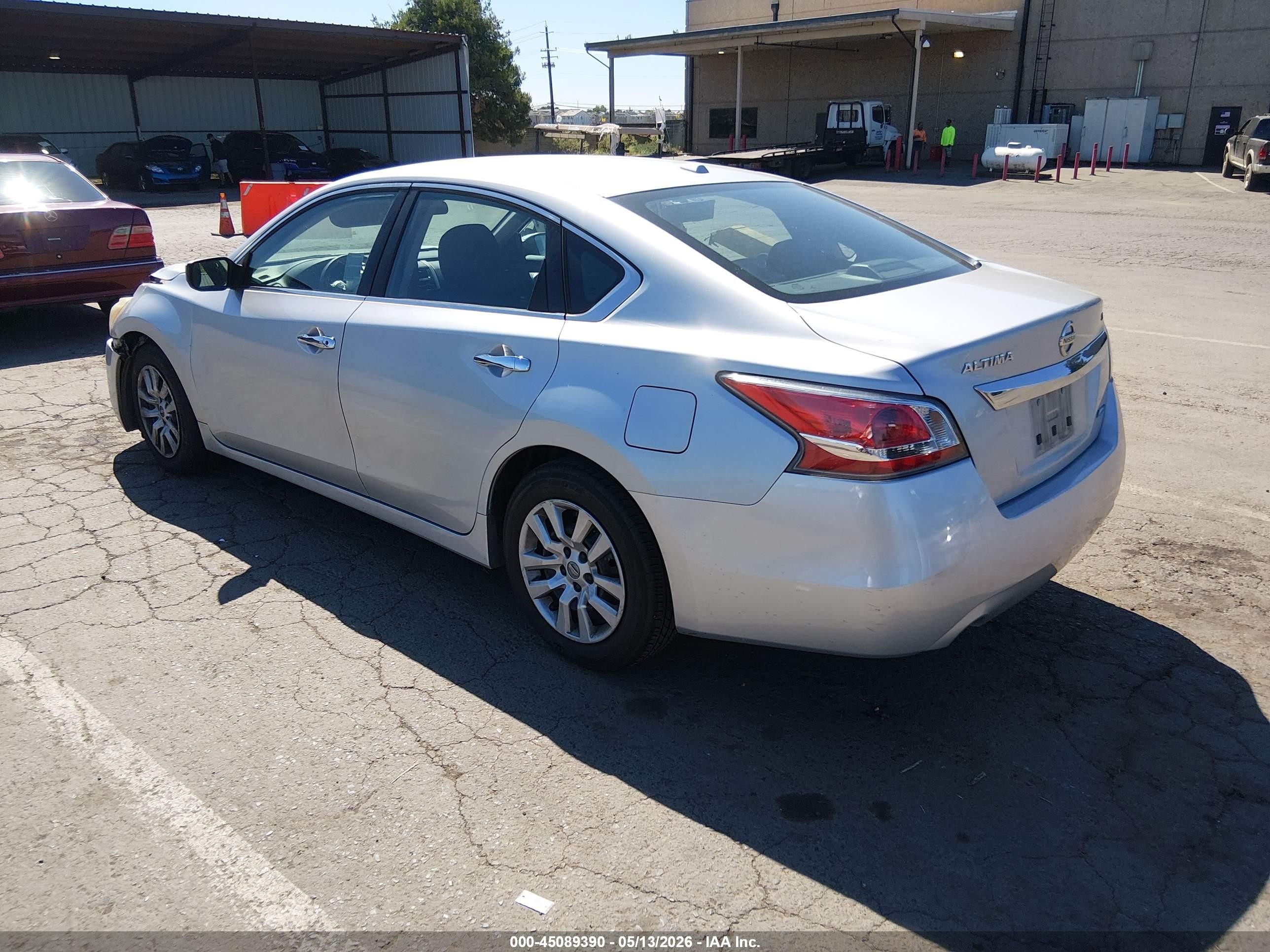 2014 Nissan Altima 2.5 S Silver vin: 1N4AL3AP0EC163610