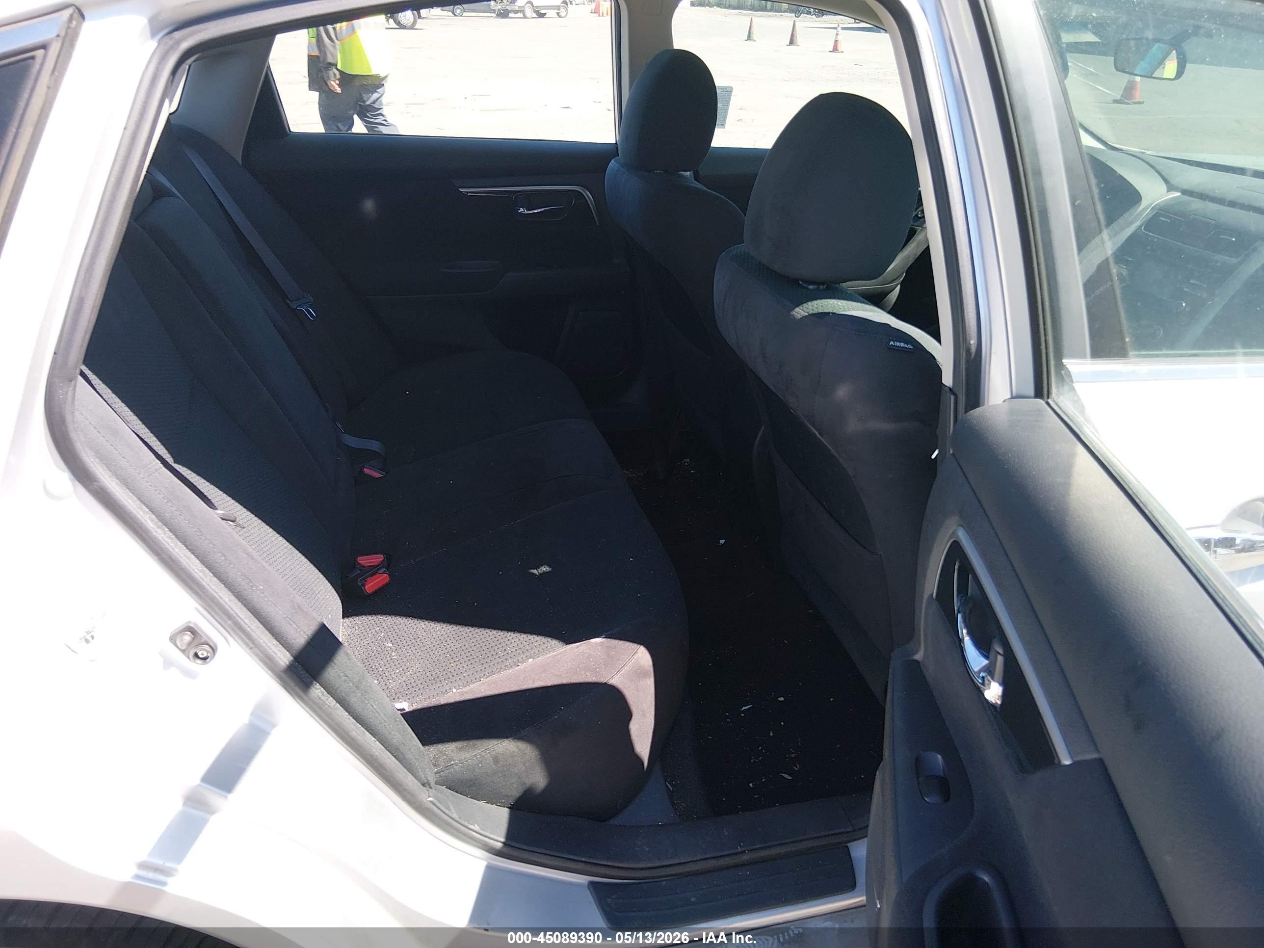 2014 Nissan Altima 2.5 S Silver vin: 1N4AL3AP0EC163610