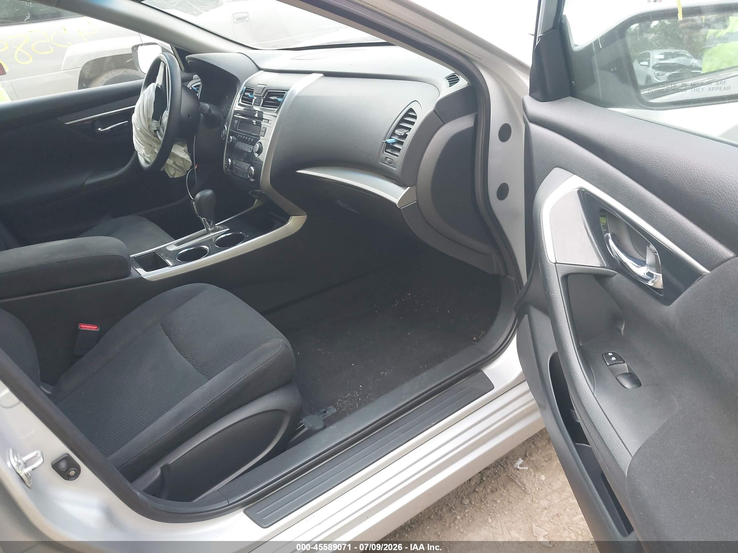 2014 Nissan Altima 2.5 S Silver vin: 1N4AL3AP0EC170864