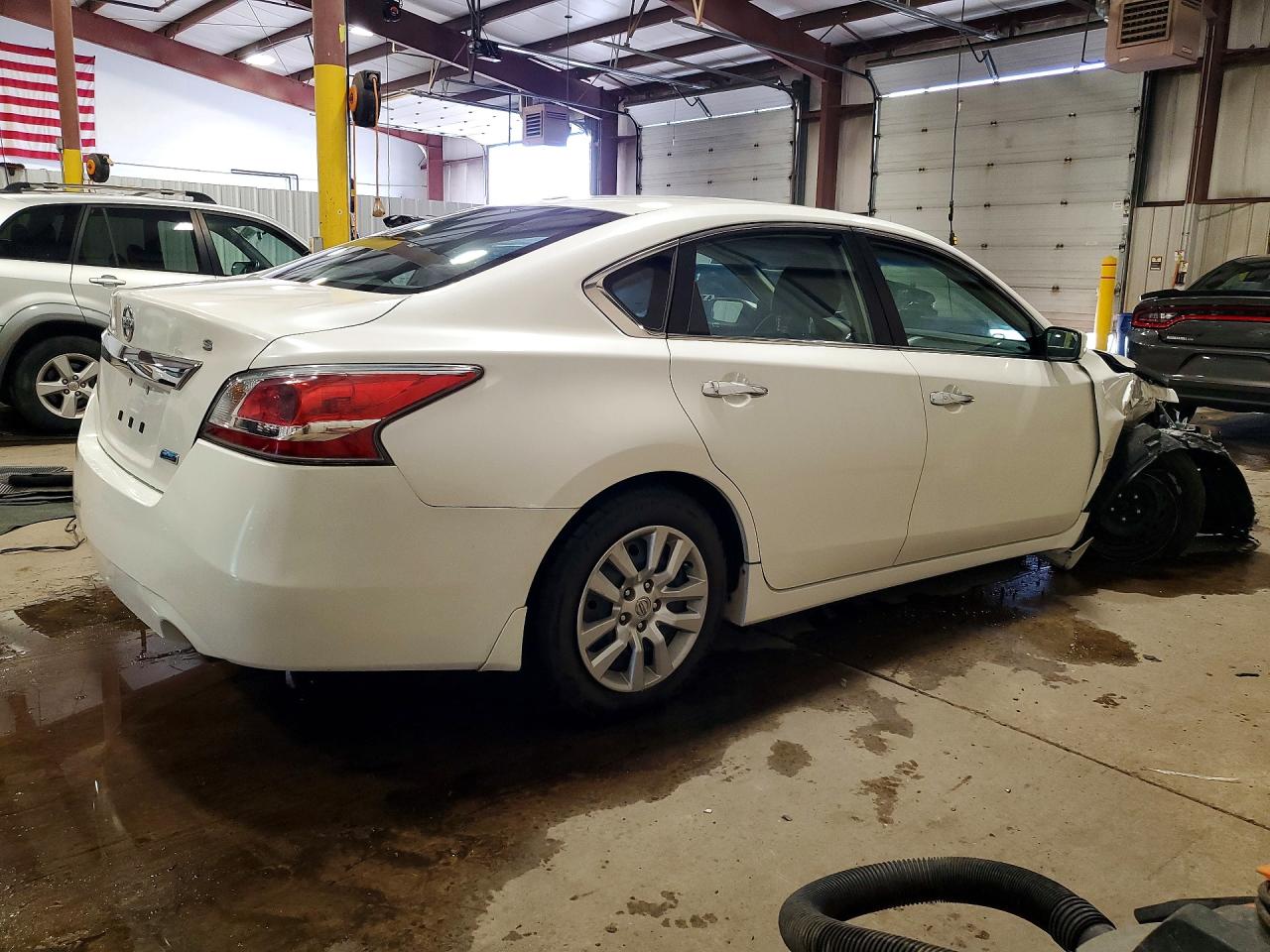 2014 Nissan Altima 2.5 S White vin: 1N4AL3AP0EC172260