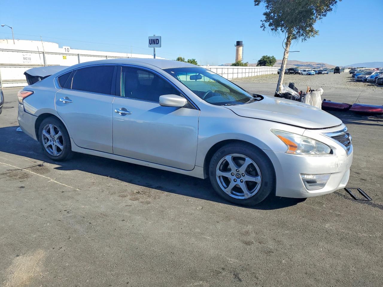 2014 Nissan Altima 2.5 S Silver vin: 1N4AL3AP0EC172291