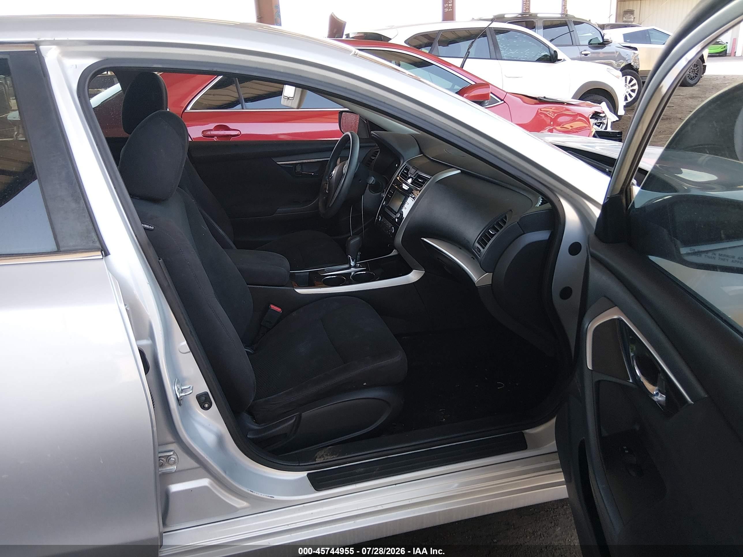 2014 Nissan Altima 2.5 S Silver vin: 1N4AL3AP0EC173098