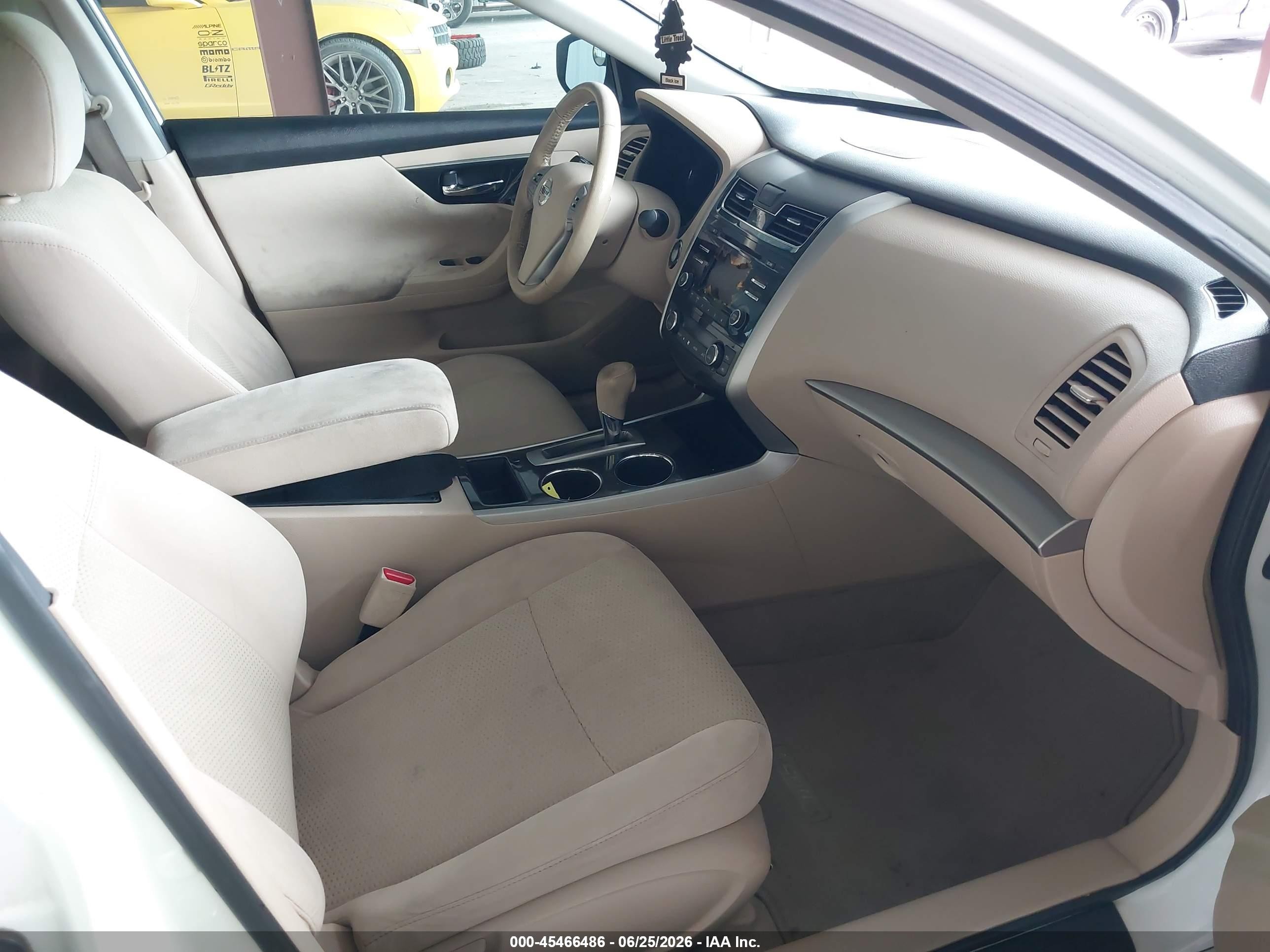 2014 Nissan Altima 2.5 Sv White vin: 1N4AL3AP0EC173683