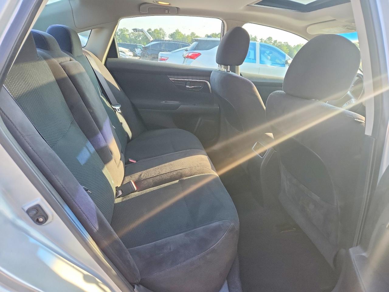2014 Nissan Altima 2.5 Sv Silver vin: 1N4AL3AP0EC183386