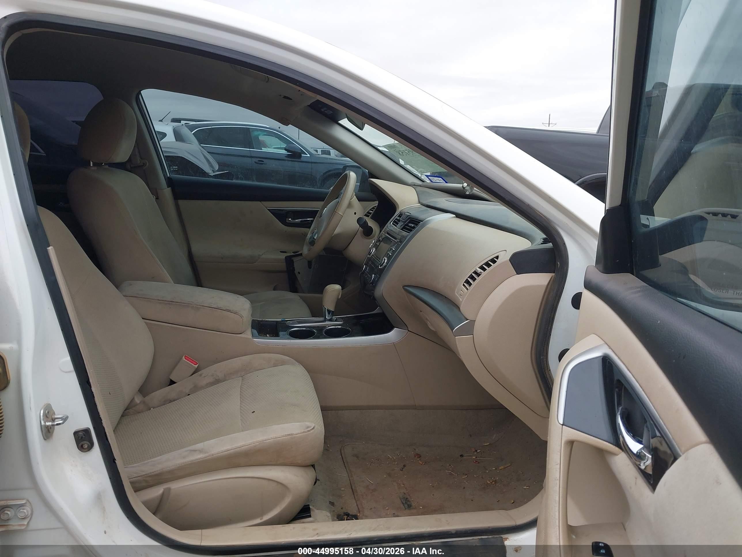 2014 Nissan Altima 2.5 Sv White vin: 1N4AL3AP0EC190760