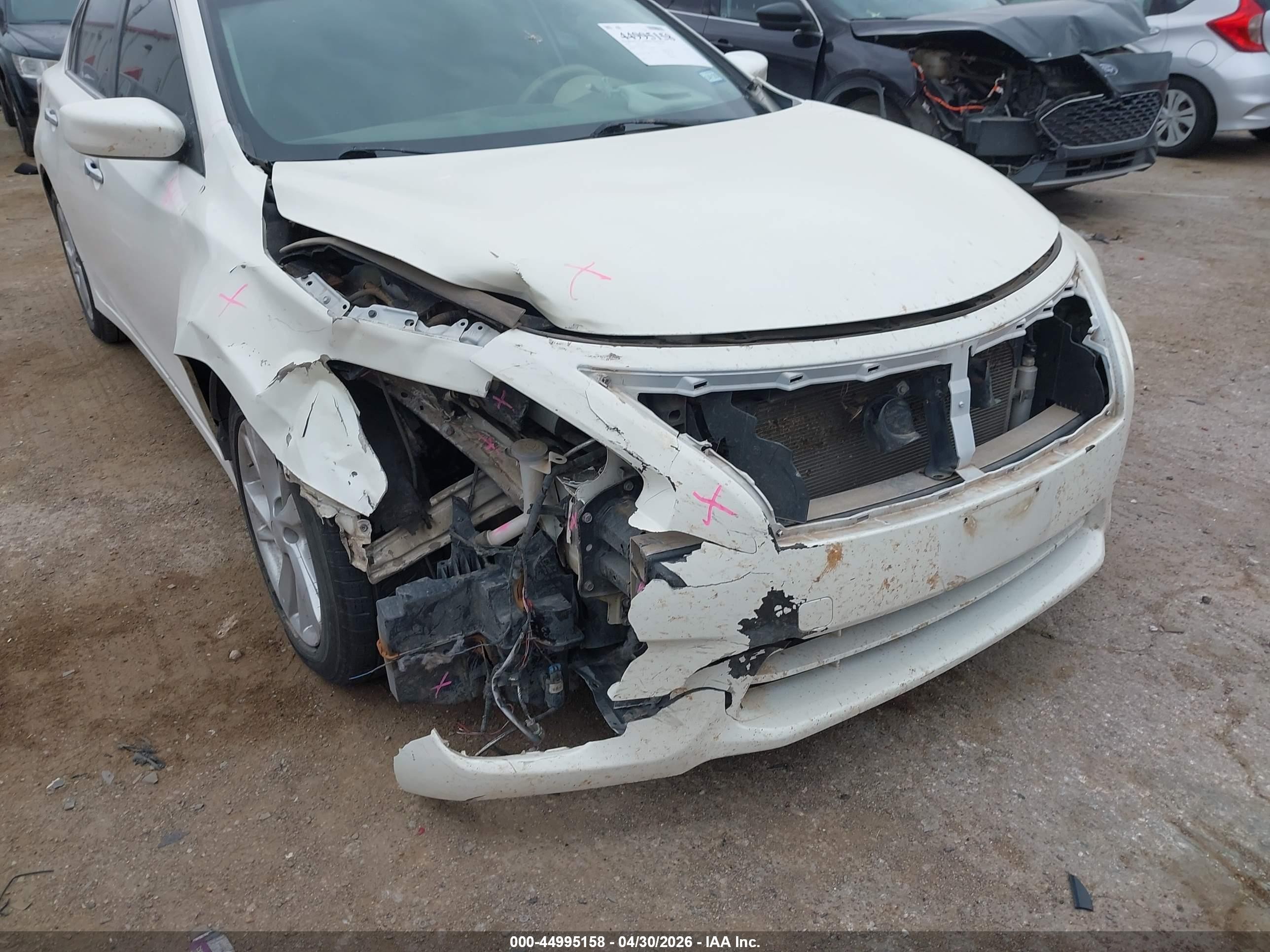 2014 Nissan Altima 2.5 Sv White vin: 1N4AL3AP0EC190760
