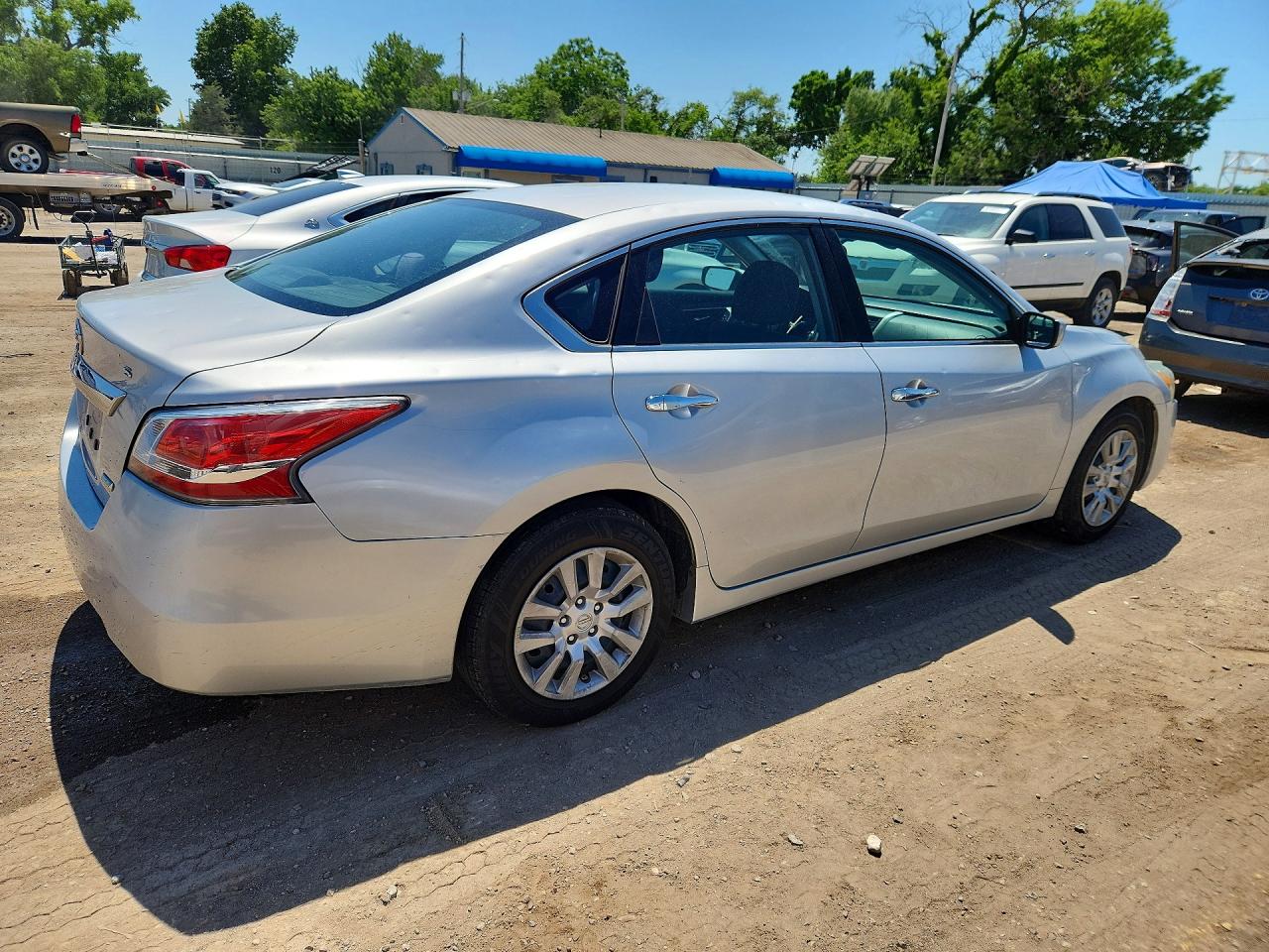 2014 Nissan Altima 2.5 S Silver vin: 1N4AL3AP0EC197336