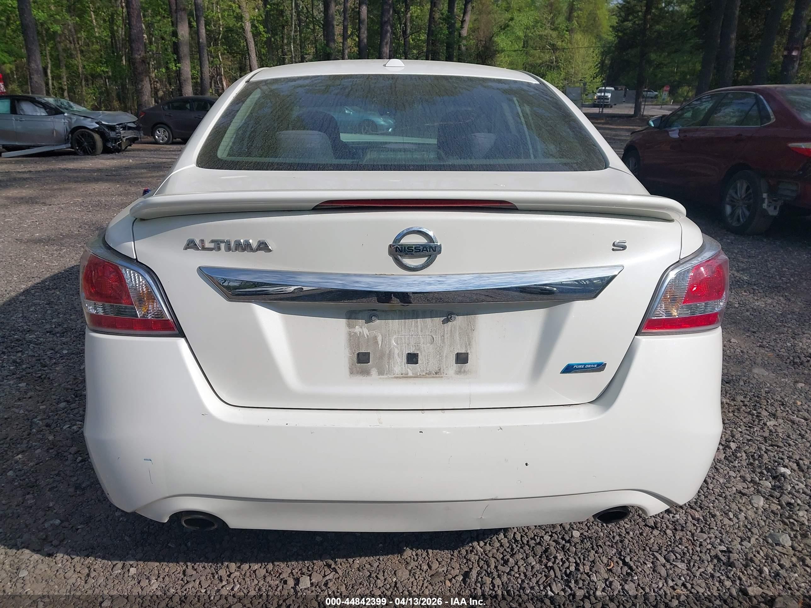2014 Nissan Altima 2.5 S Белый vin: 1N4AL3AP0EC294536