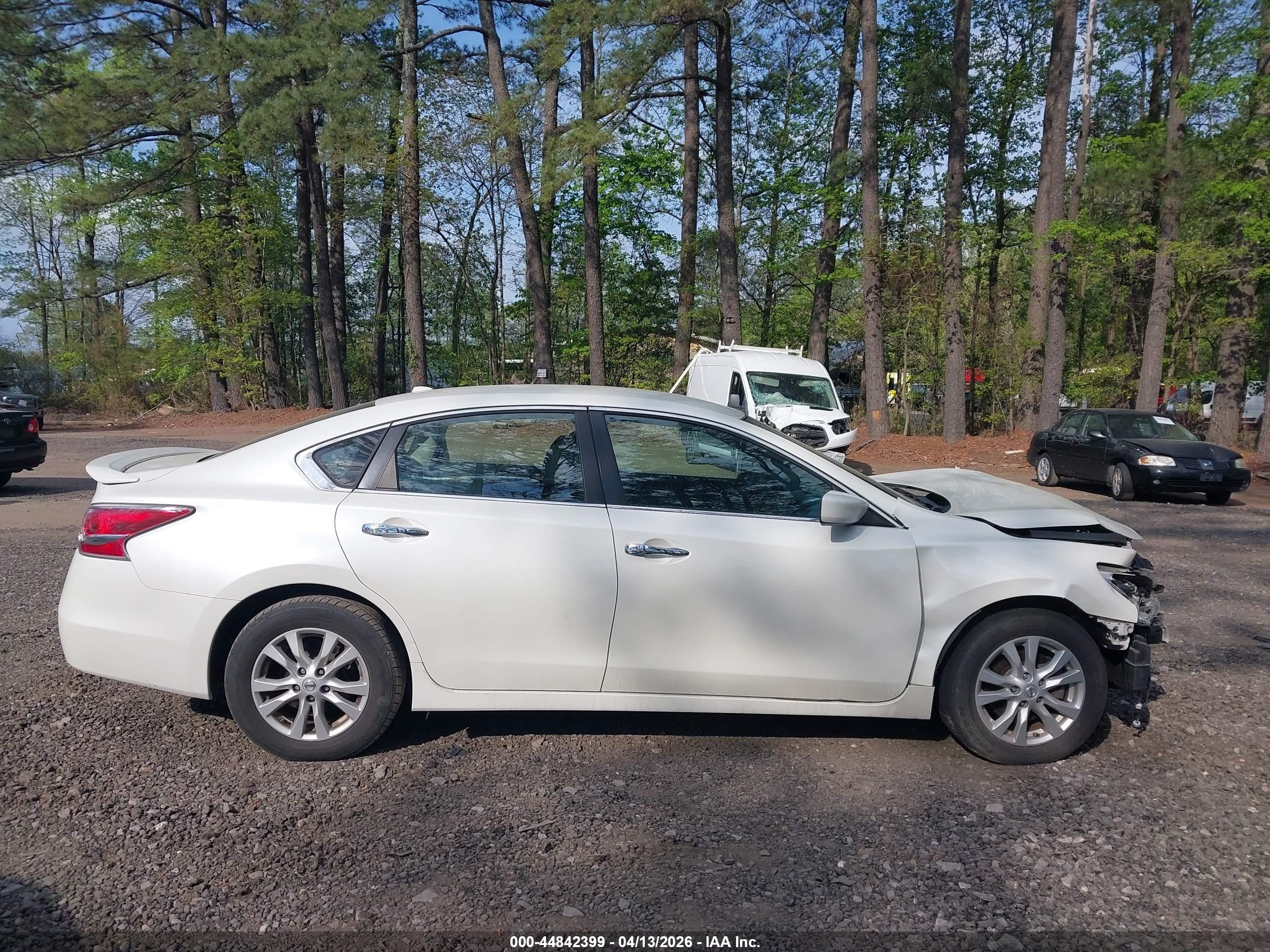 2014 Nissan Altima 2.5 S Белый vin: 1N4AL3AP0EC294536