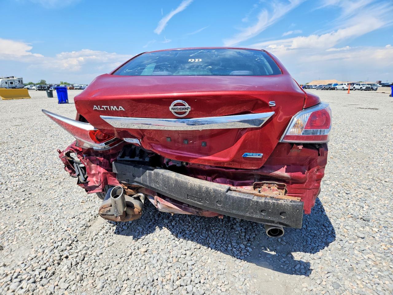 2014 Nissan Altima 2.5 S Red vin: 1N4AL3AP0EC325204