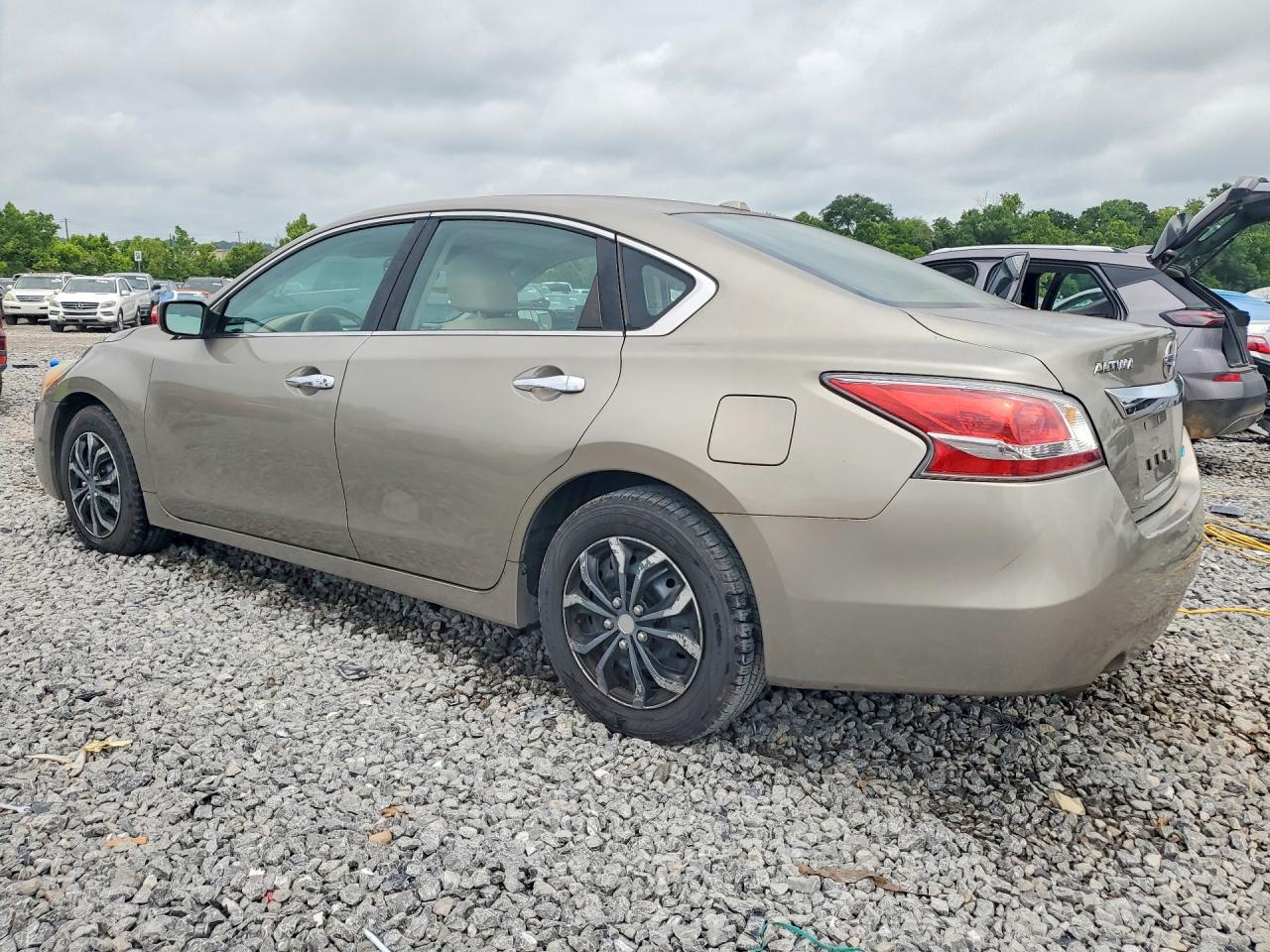 2014 Nissan Altima 2.5 Gold vin: 1N4AL3AP0EC411838