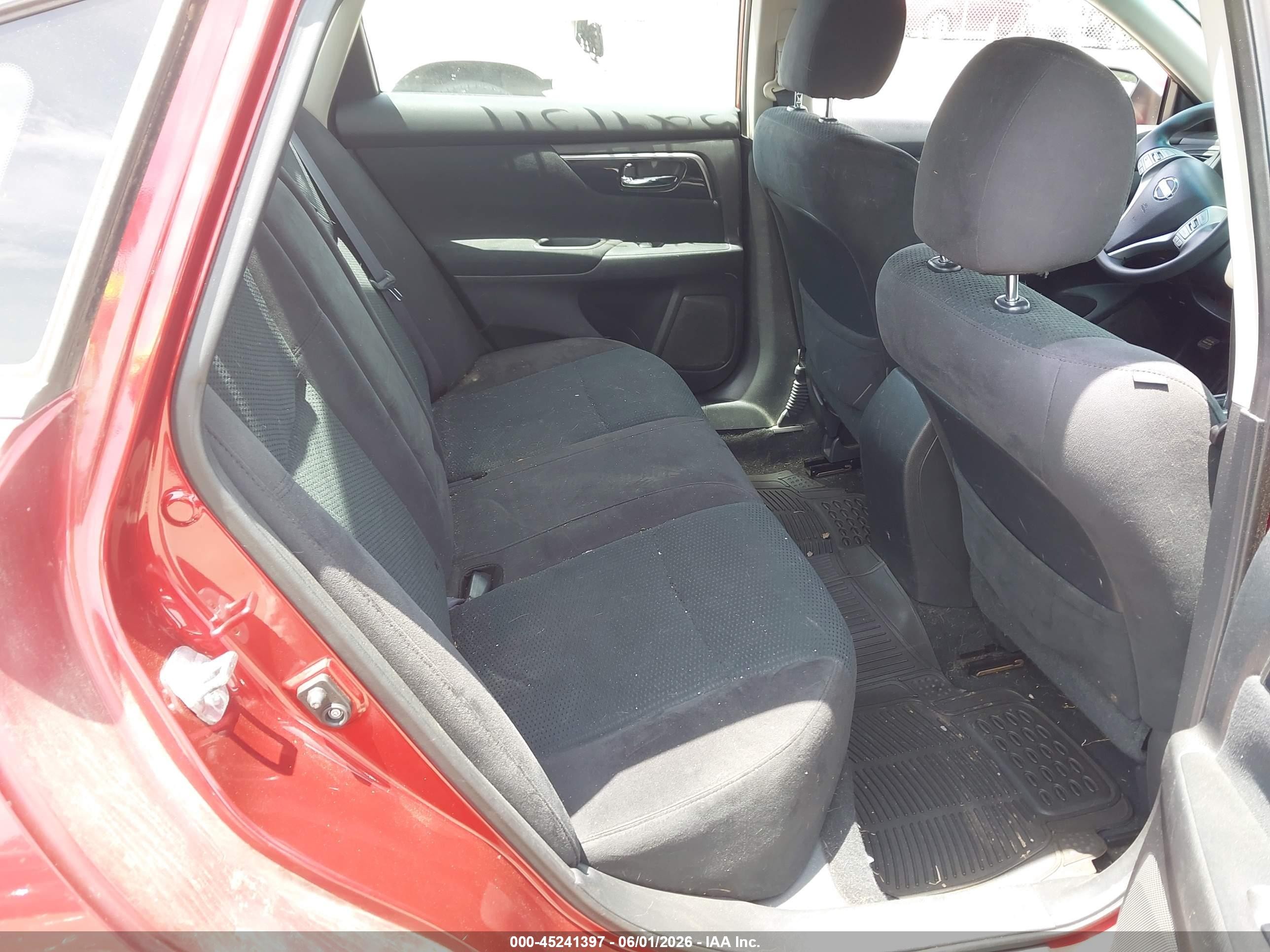 2014 Nissan Altima 2.5 S Red vin: 1N4AL3AP0EC417333