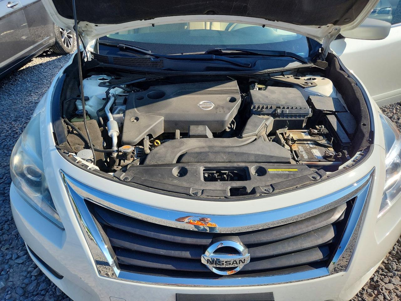 2014 Nissan Altima 2.5 S White vin: 1N4AL3AP0EC424802