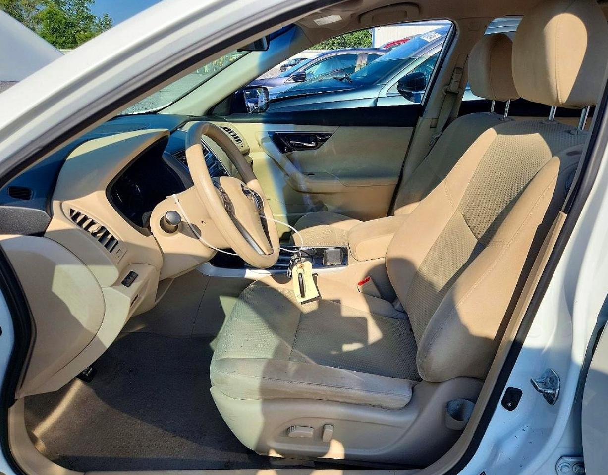 2014 Nissan Altima 2.5 S White vin: 1N4AL3AP0EC424802