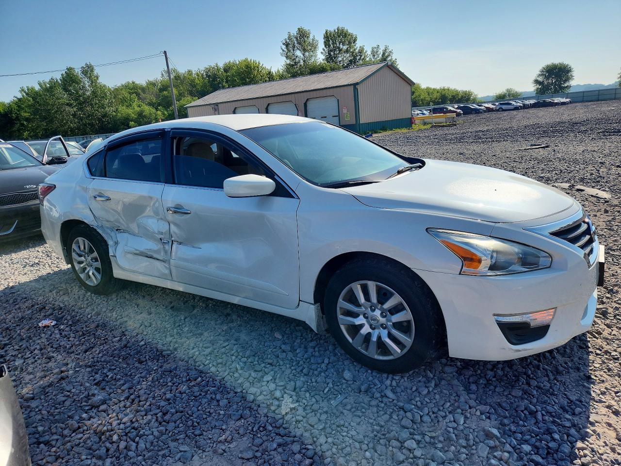 2014 Nissan Altima 2.5 S White vin: 1N4AL3AP0EC424802